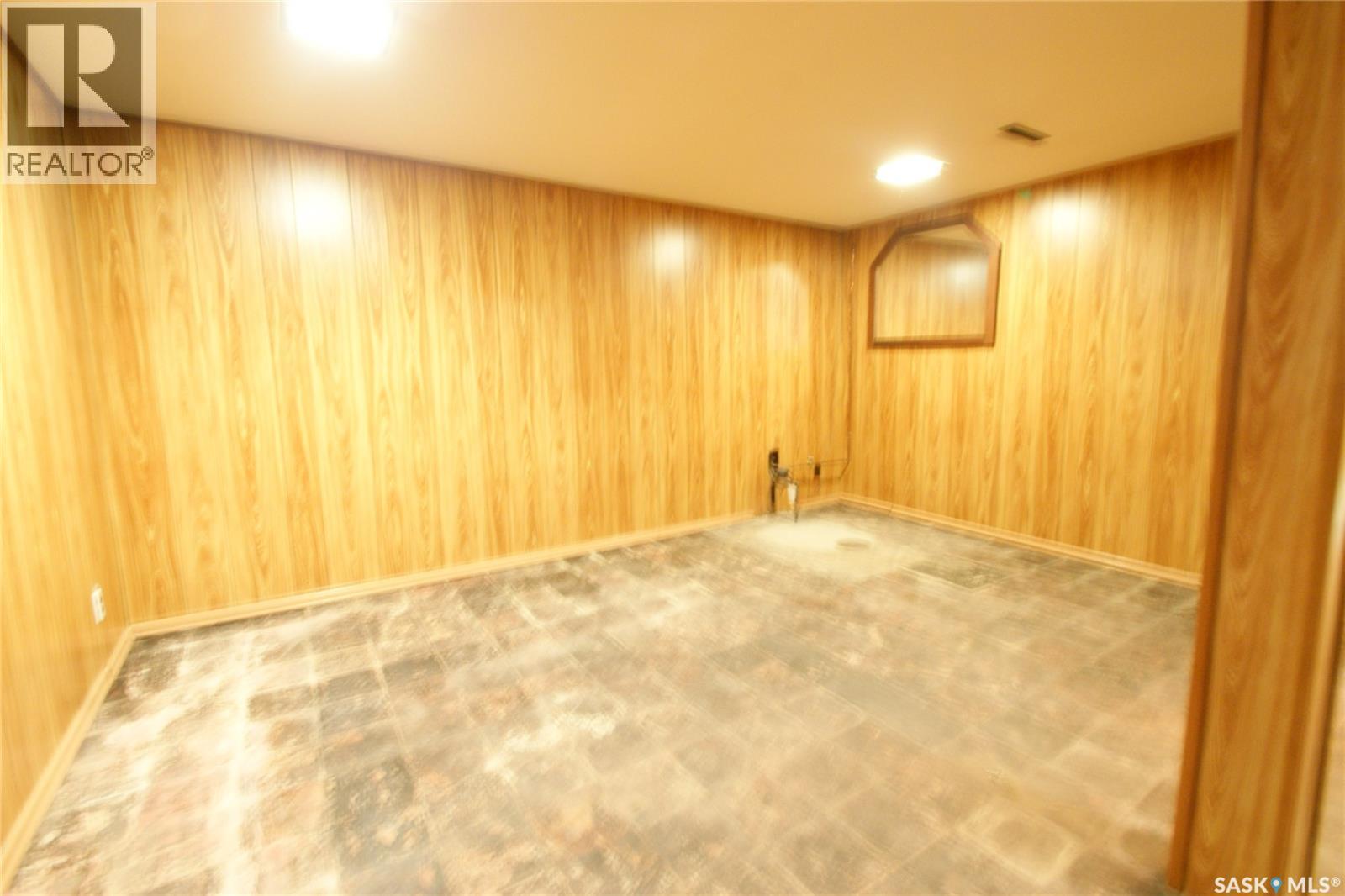 2514 Dufferin Avenue, Saskatoon, Saskatchewan  S7J 1C6 - Photo 12 - SK021293