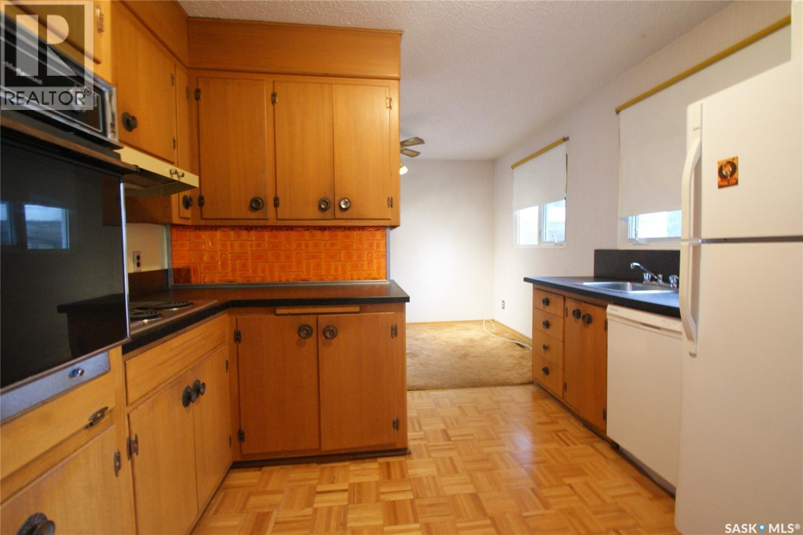 2514 Dufferin Avenue, Saskatoon, Saskatchewan  S7J 1C6 - Photo 7 - SK021293