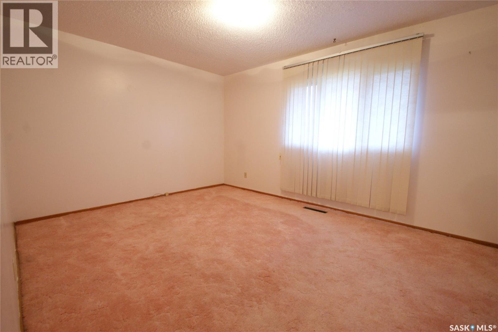 2514 Dufferin Avenue, Saskatoon, Saskatchewan  S7J 1C6 - Photo 8 - SK021293