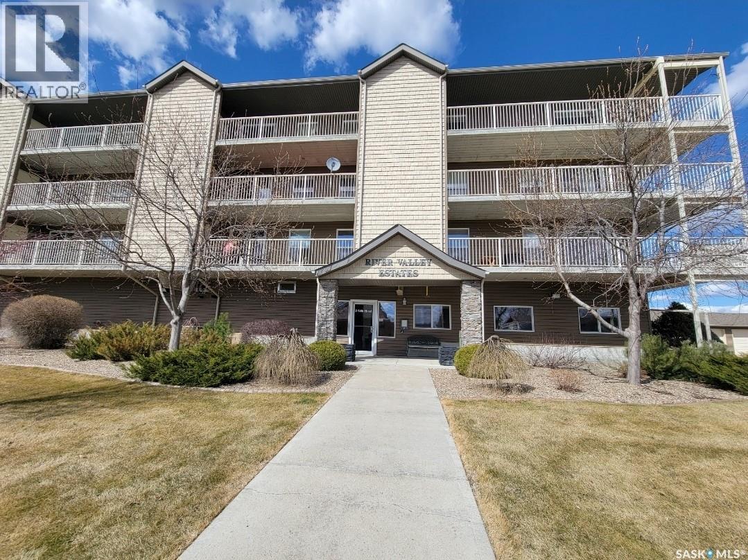 201 2 18th Street, Battleford, Saskatchewan  S0M 0E0 - Photo 1 - SK021281