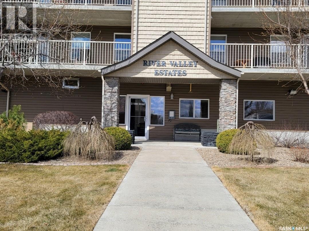 201 2 18th Street, Battleford, Saskatchewan  S0M 0E0 - Photo 2 - SK021281