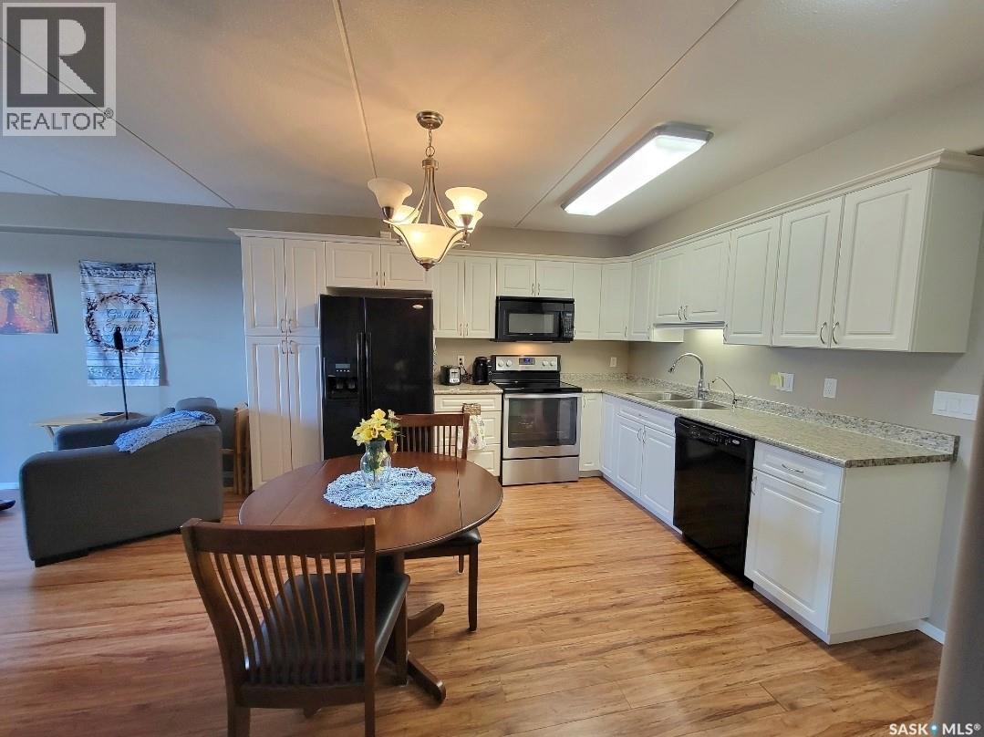 201 2 18th Street, Battleford, Saskatchewan  S0M 0E0 - Photo 5 - SK021281