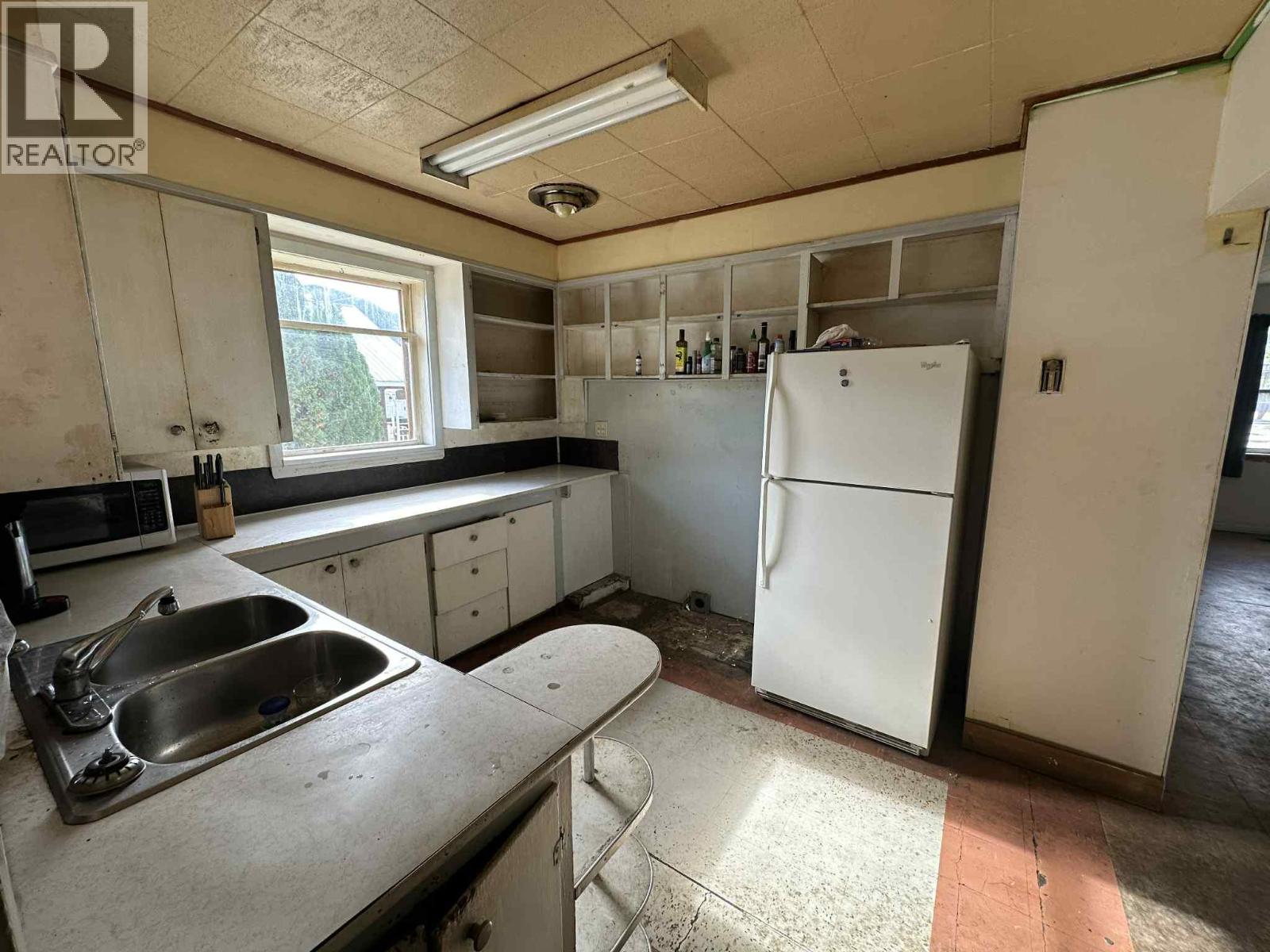 515 Sayward Avenue, Salmo, British Columbia  V0G 1Z0 - Photo 4 - 10365569