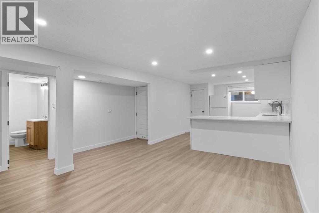 2009 Cottonwood Crescent Se, Calgary, Alberta  T2B 1P9 - Photo 27 - A2262374