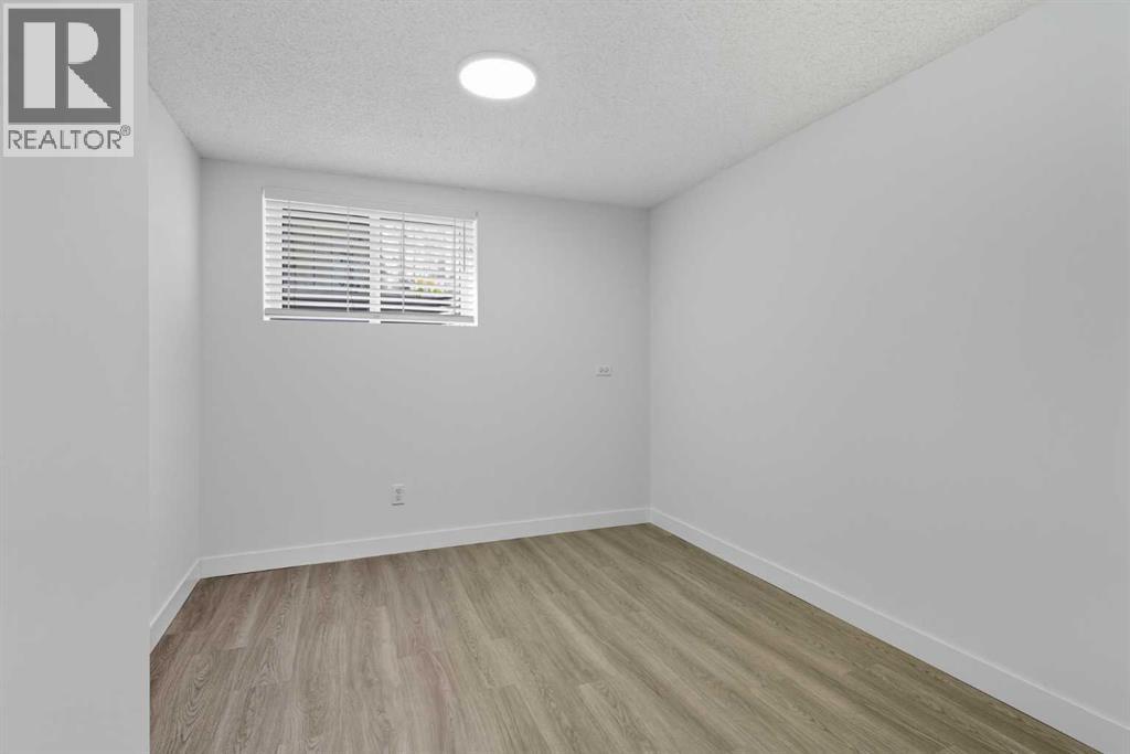 2009 Cottonwood Crescent Se, Calgary, Alberta  T2B 1P9 - Photo 33 - A2262374