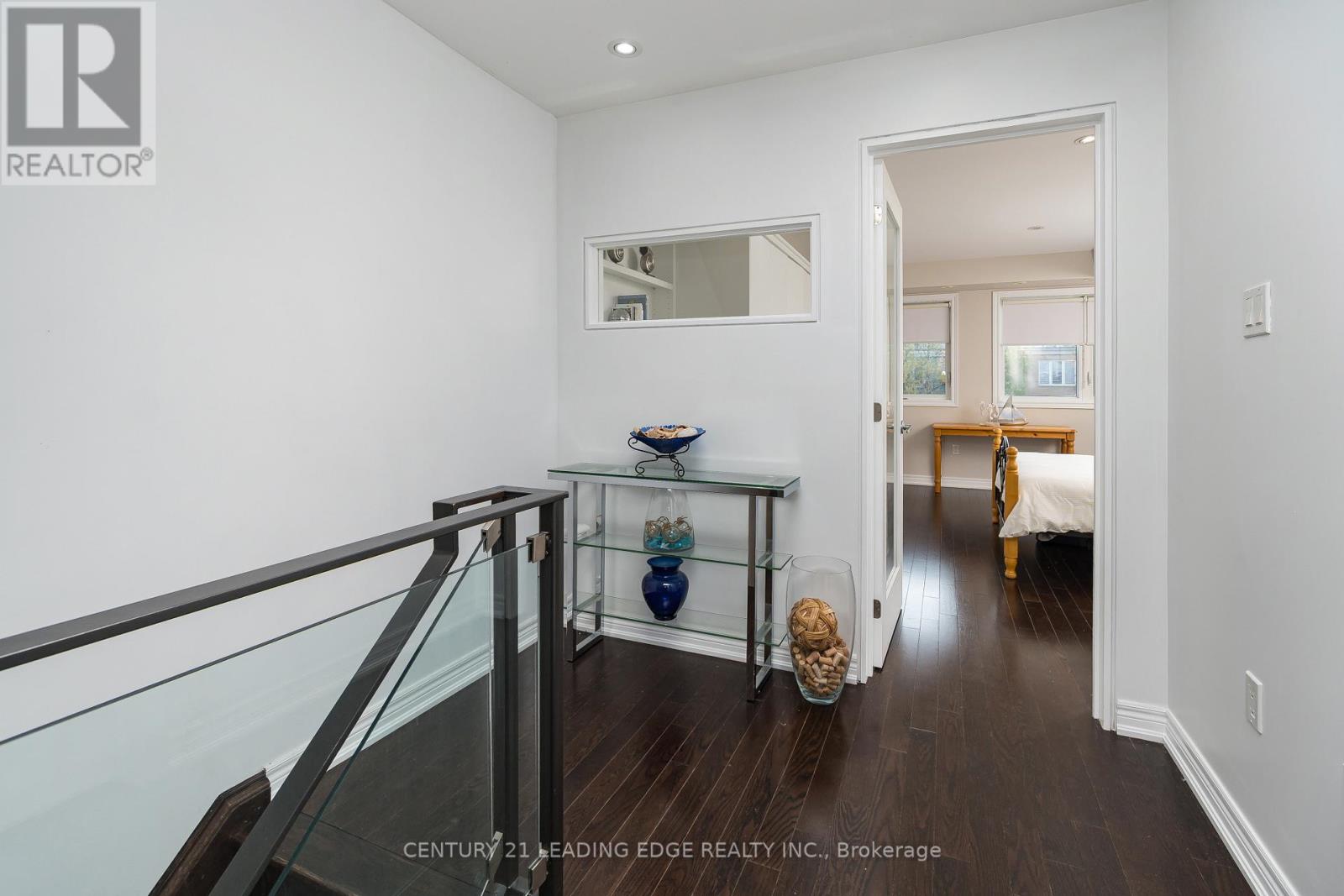 82 Woodbine Avenue, Toronto, Ontario  M4L 2A2 - Photo 10 - E12472050