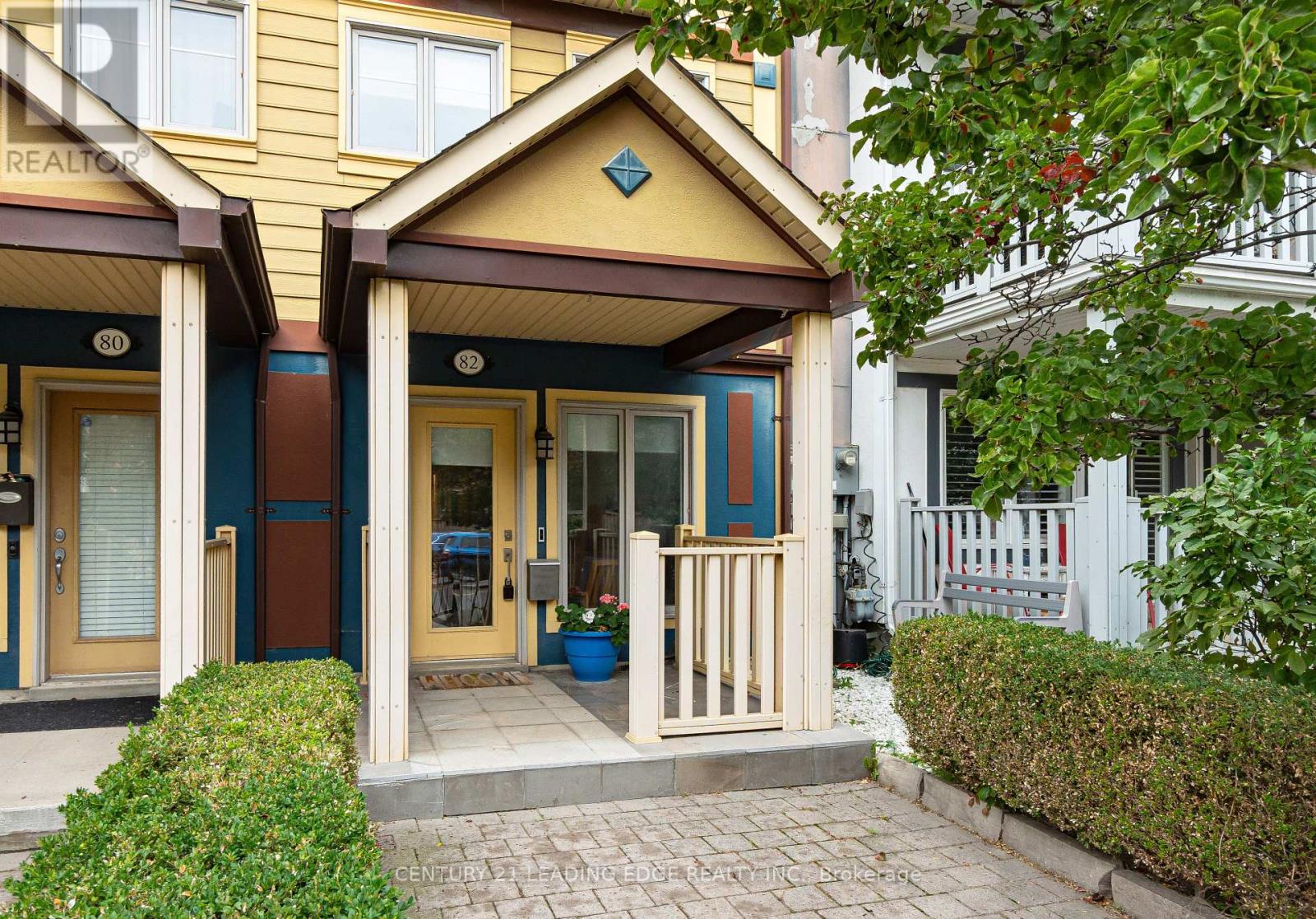 82 Woodbine Avenue, Toronto, Ontario  M4L 2A2 - Photo 2 - E12472050