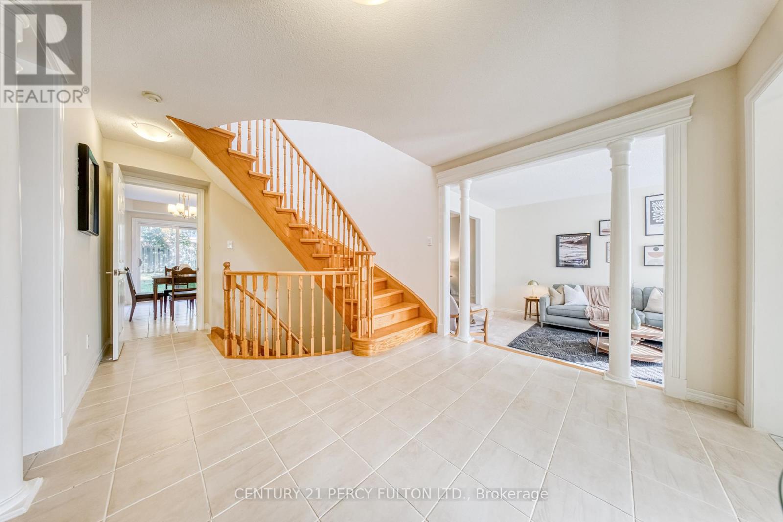165 Elizabeth Street, Ajax, Ontario  L1T 3Y4 - Photo 2 - E12472067