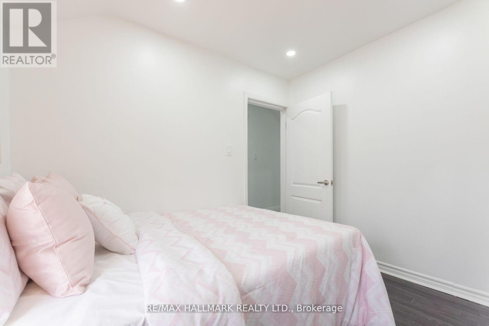 106 Willow Avenue, Toronto (The Beaches), Ontario  M4E 3K3 - Photo 14 - E12472108