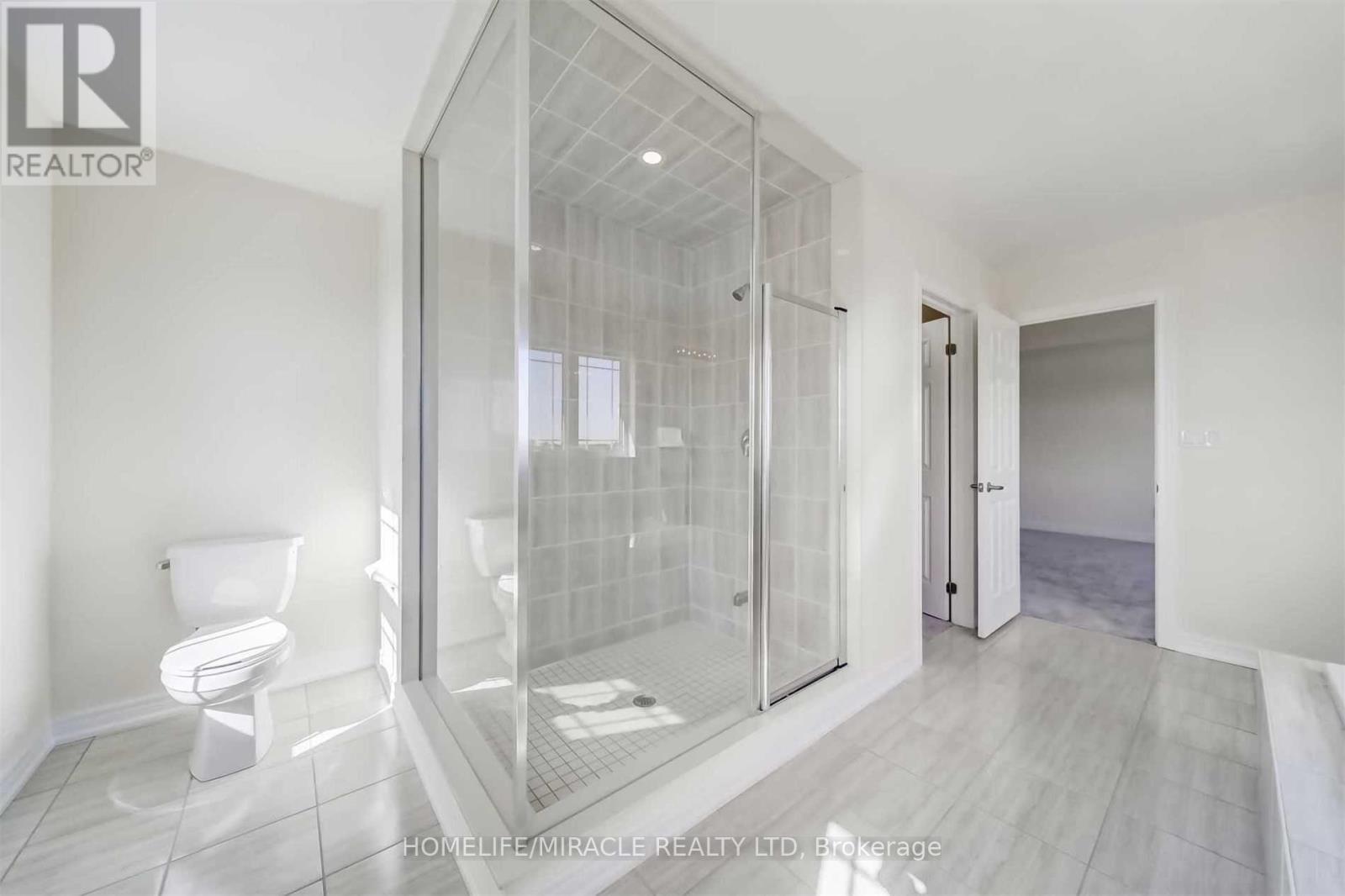 2437 Hibiscus Drive, Pickering, Ontario  L1X 0H1 - Photo 12 - E12472131