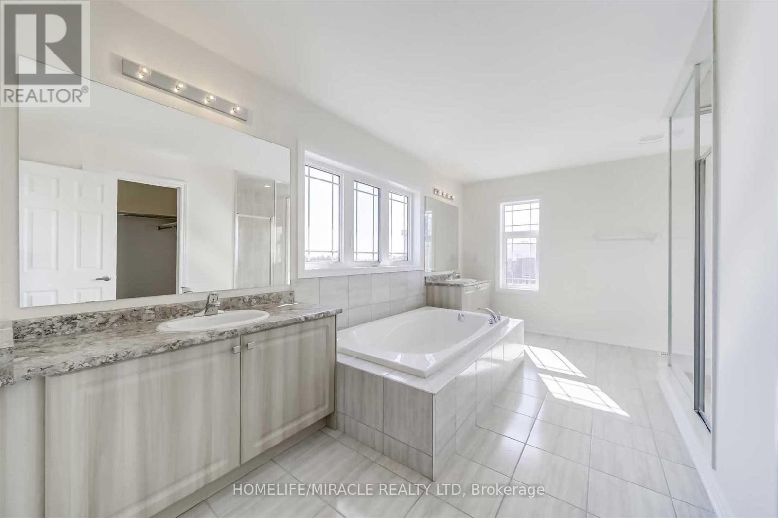 2437 Hibiscus Drive, Pickering, Ontario  L1X 0H1 - Photo 13 - E12472131