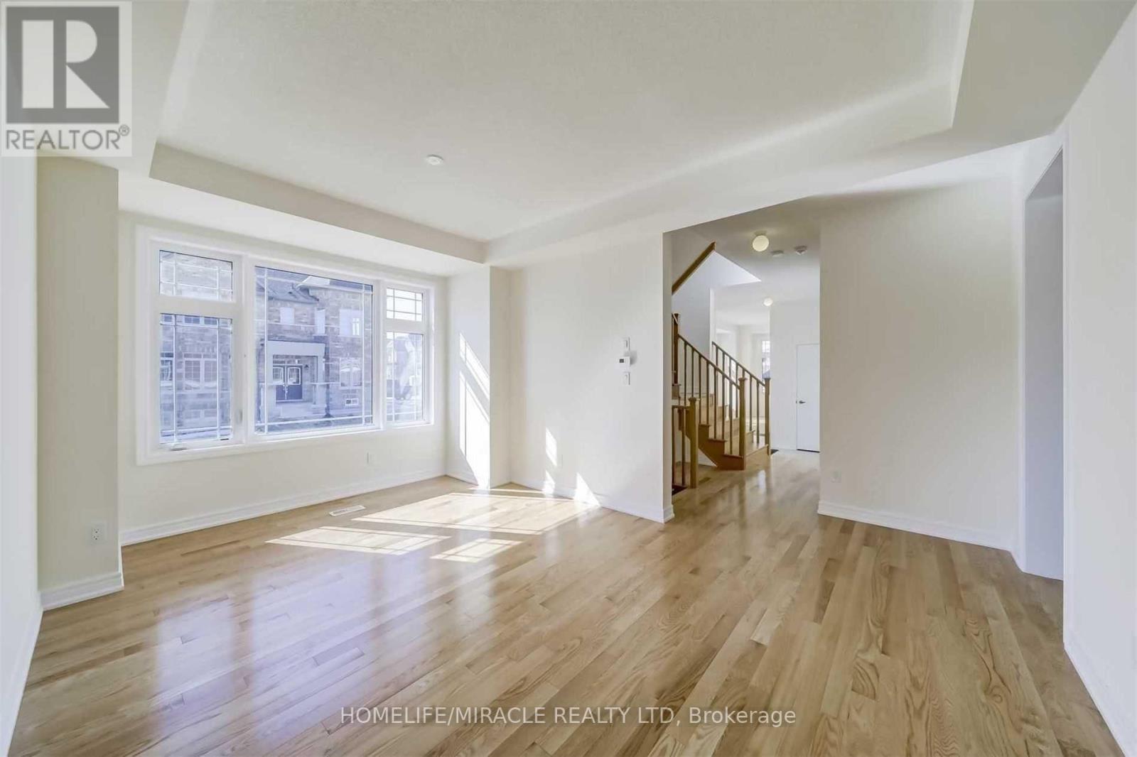 2437 Hibiscus Drive, Pickering, Ontario  L1X 0H1 - Photo 4 - E12472131