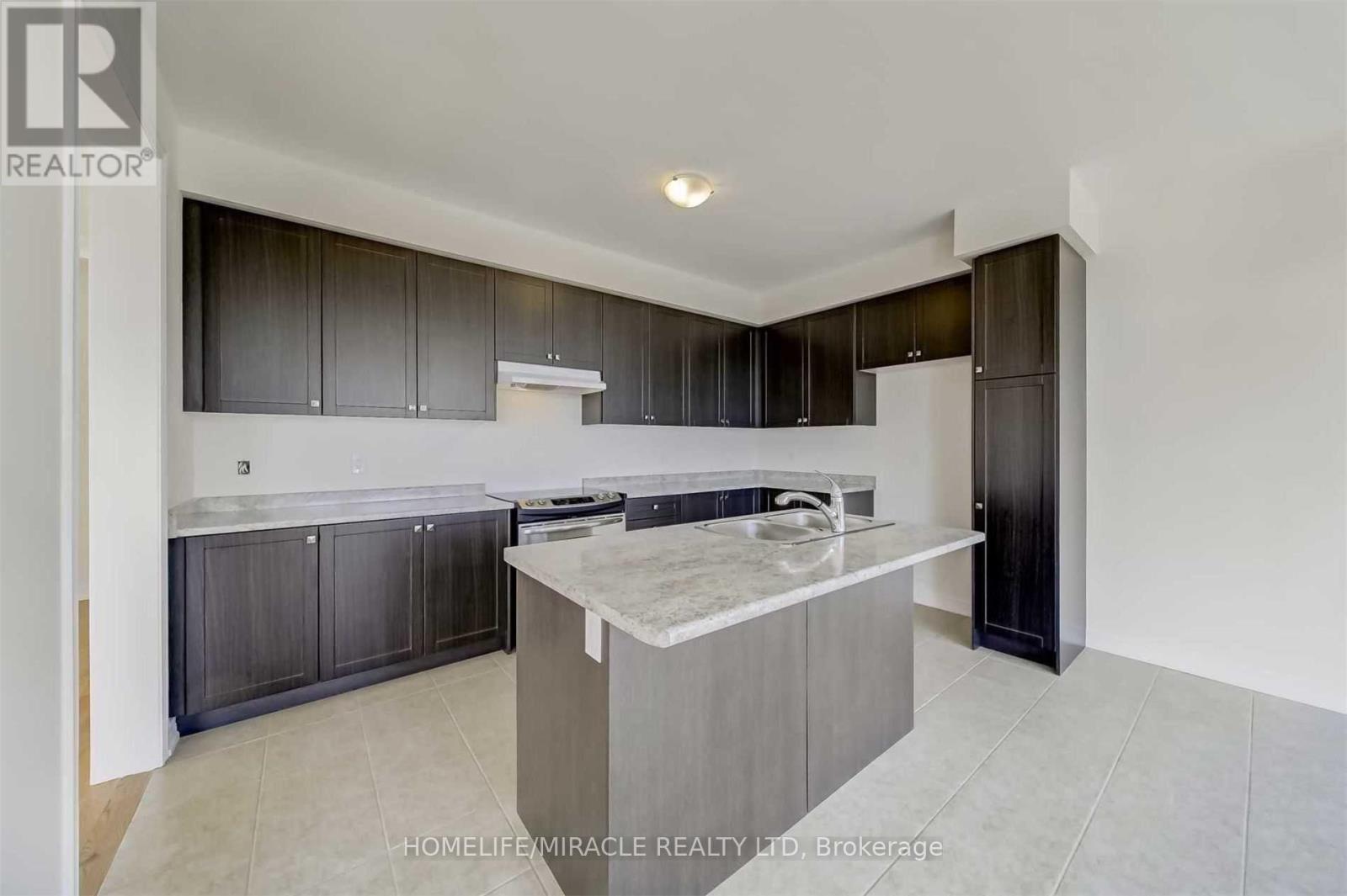 2437 Hibiscus Drive, Pickering, Ontario  L1X 0H1 - Photo 8 - E12472131