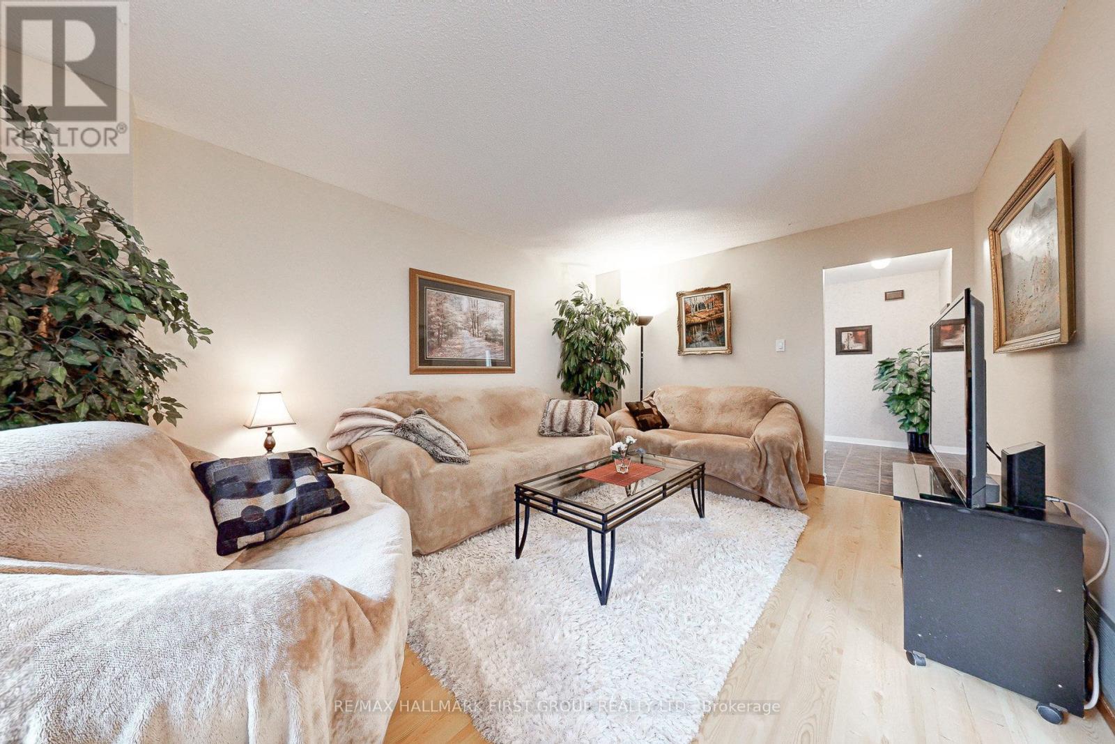 512 Creekview Circle, Pickering, Ontario  L1W 2Z6 - Photo 7 - E12471366