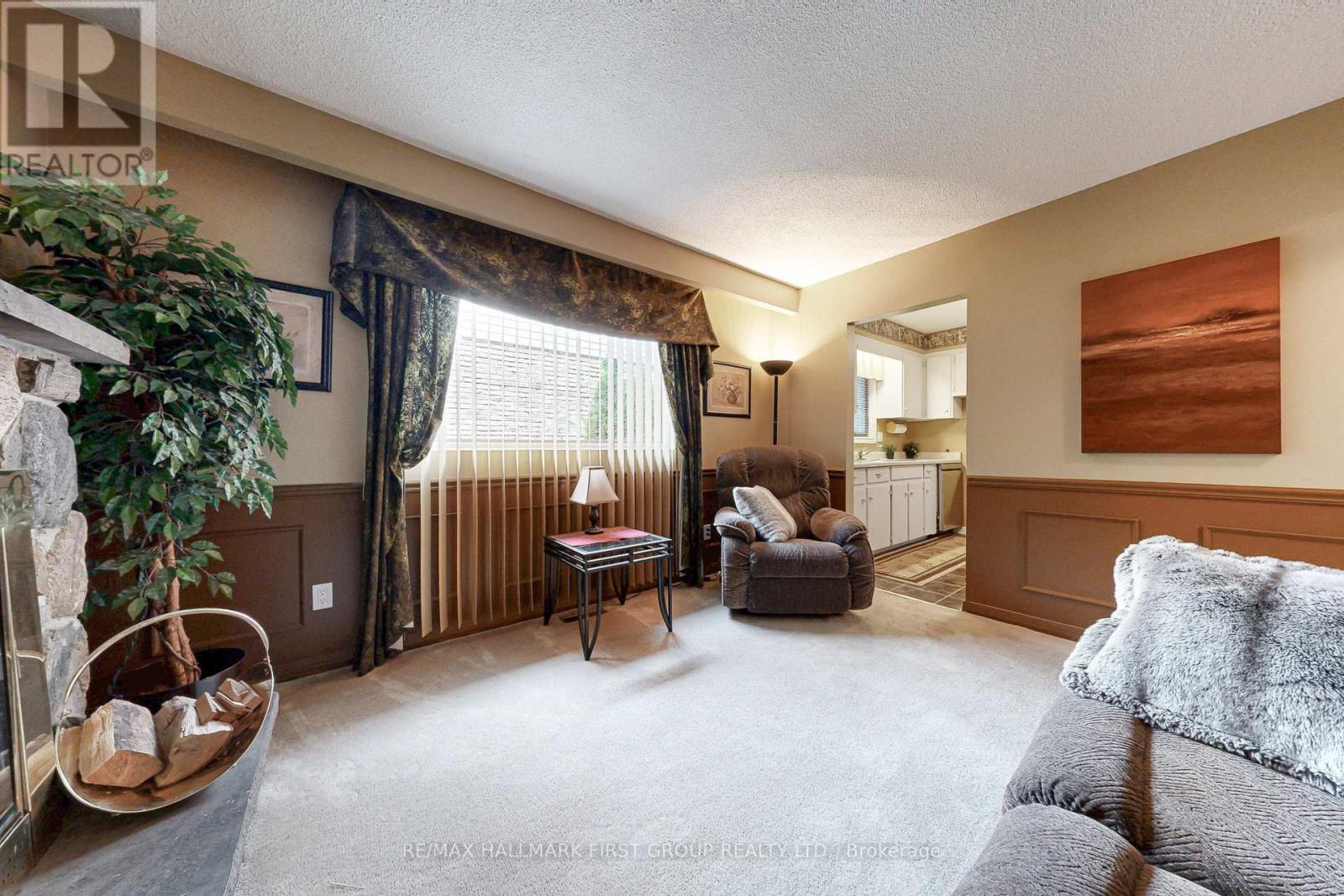 512 Creekview Circle, Pickering, Ontario  L1W 2Z6 - Photo 6 - E12471366