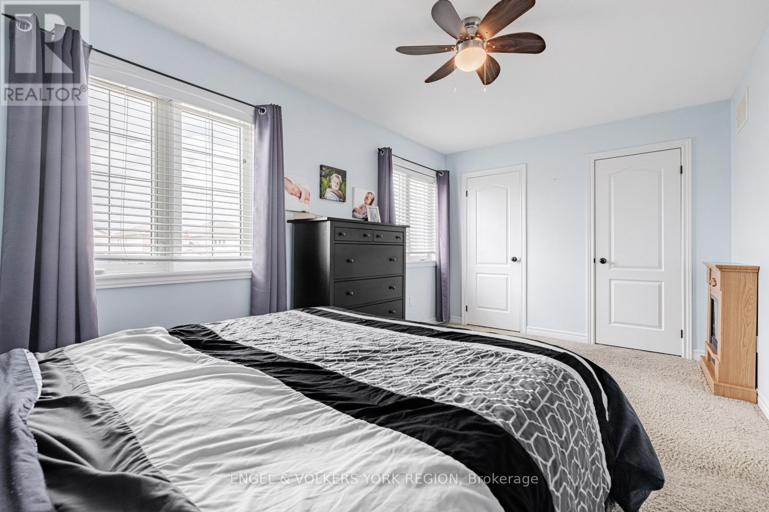 176 Banting Crescent, Essa (Angus), Ontario  L3W 0P3 - Photo 27 - N12472052