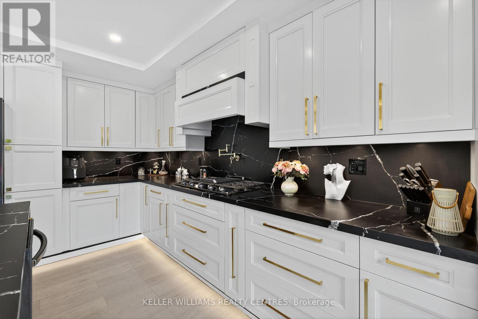 1 Rosegarden Crescent, Richmond Hill, Ontario  L4E 2P1 - Photo 20 - N12472059
