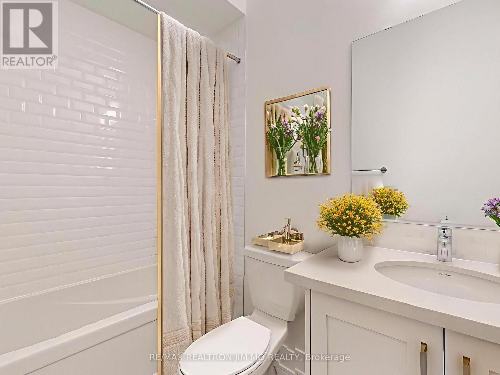 20 Nanhai Avenue, Markham, Ontario  L6C 3M9 - Photo 11 - N12472098