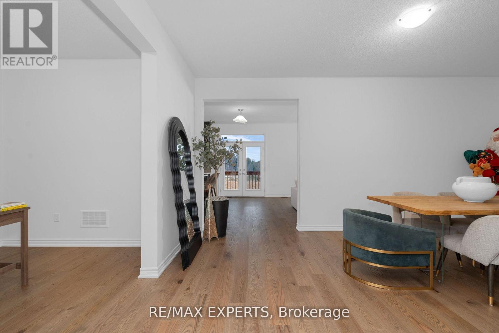 36 Shepherd Drive, Barrie, Ontario  L9J 0P3 - Photo 17 - S12472058