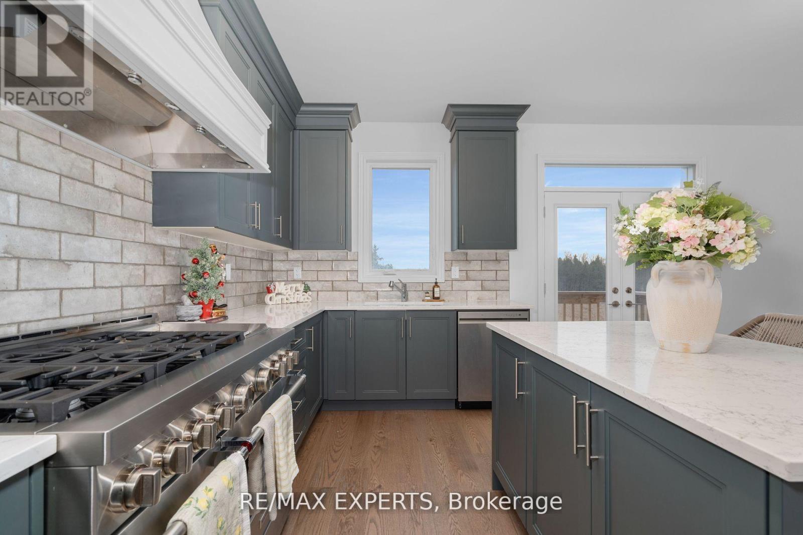 36 Shepherd Drive, Barrie, Ontario  L9J 0P3 - Photo 9 - S12472058