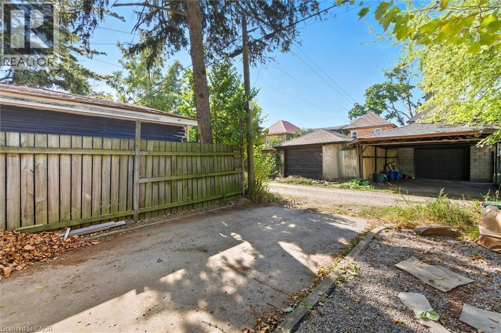 163 Grosvenor Avenue N, Hamilton, Ontario  L8L 7S7 - Photo 39 - 40778034