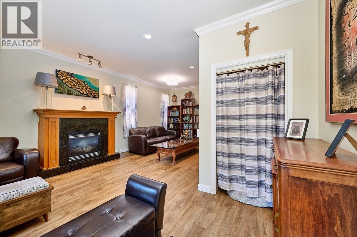 562 W Keith Road, North Vancouver, British Columbia  V7M 1M4 - Photo 4 - R3026861