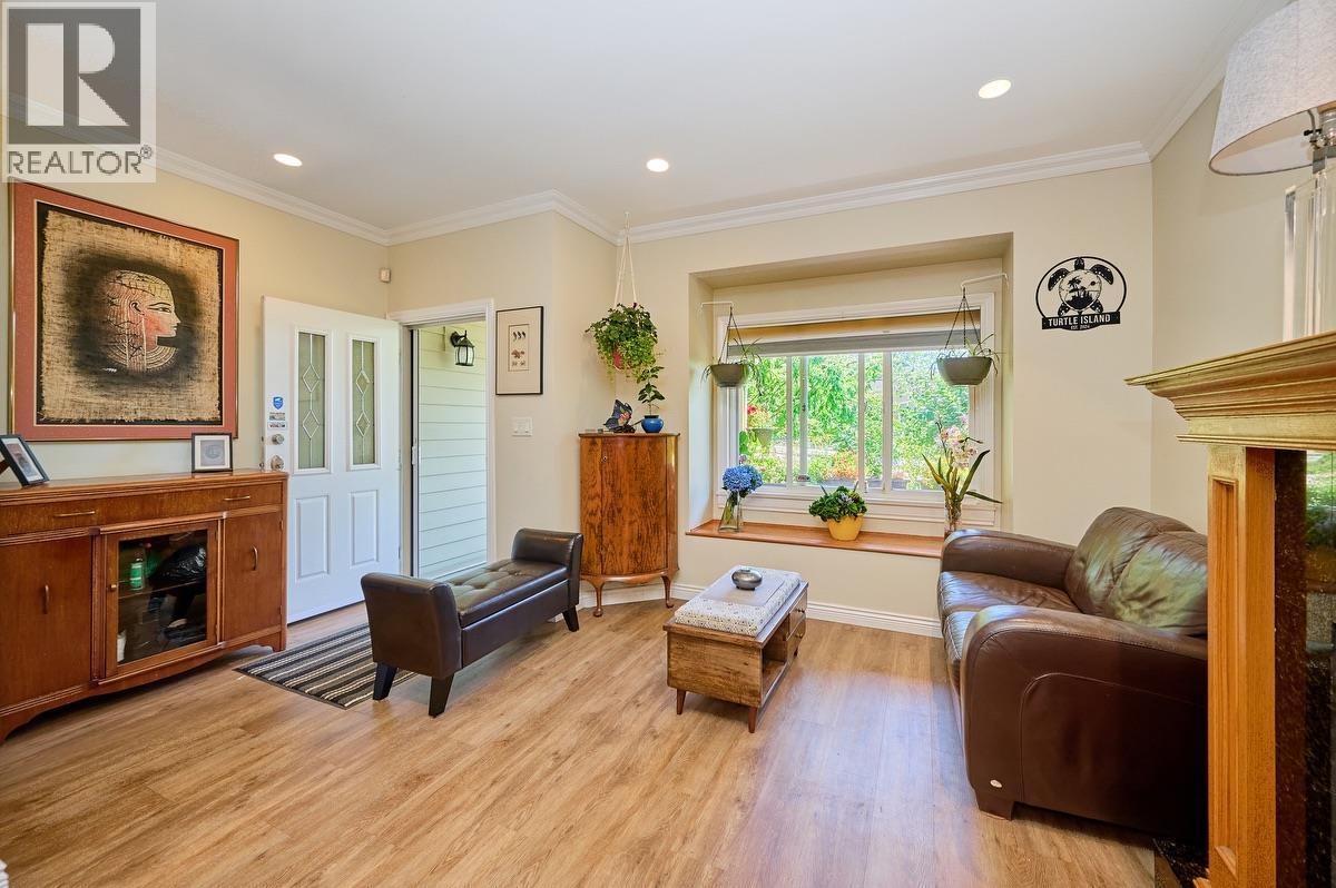562 W Keith Road, North Vancouver, British Columbia  V7M 1M4 - Photo 6 - R3026861