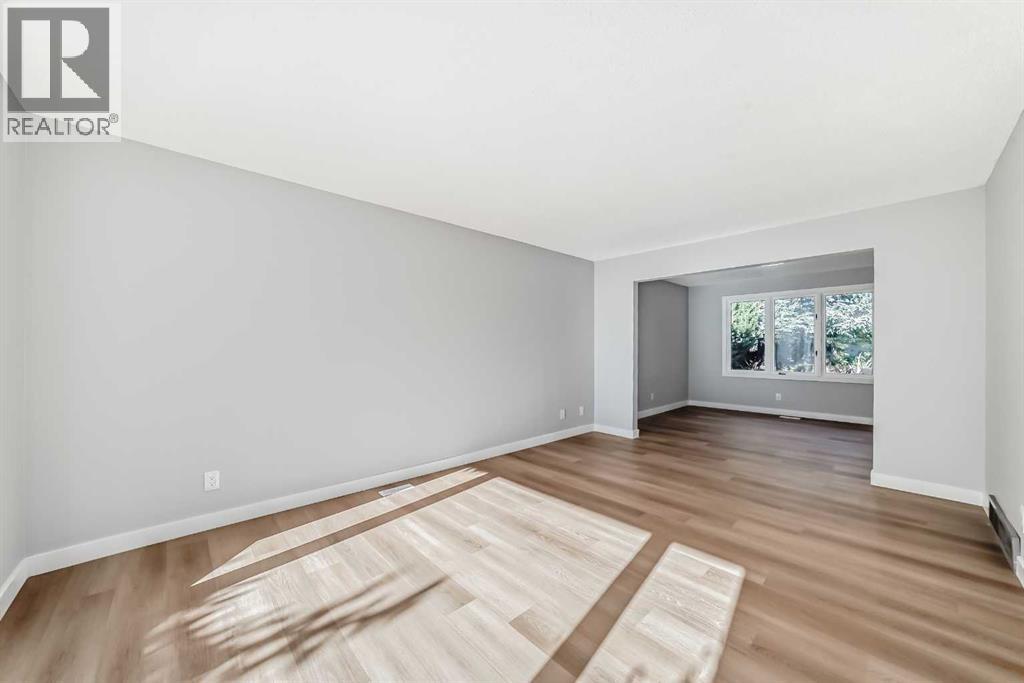 656 Woodbine Boulevard Sw, Calgary, Alberta  T2W 4W4 - Photo 14 - A2261153