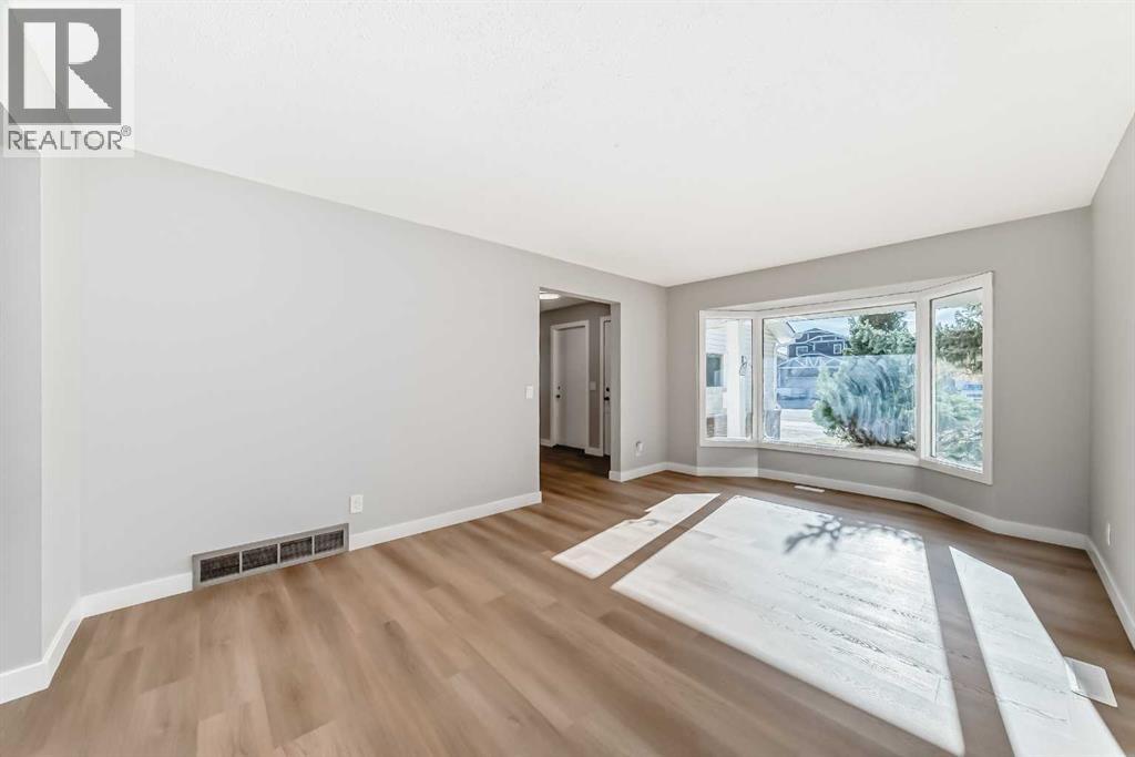 656 Woodbine Boulevard Sw, Calgary, Alberta  T2W 4W4 - Photo 13 - A2261153