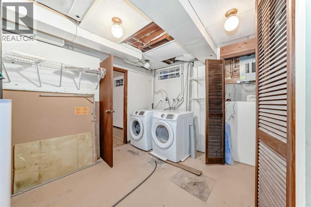 656 Woodbine Boulevard Sw, Calgary, Alberta  T2W 4W4 - Photo 37 - A2261153