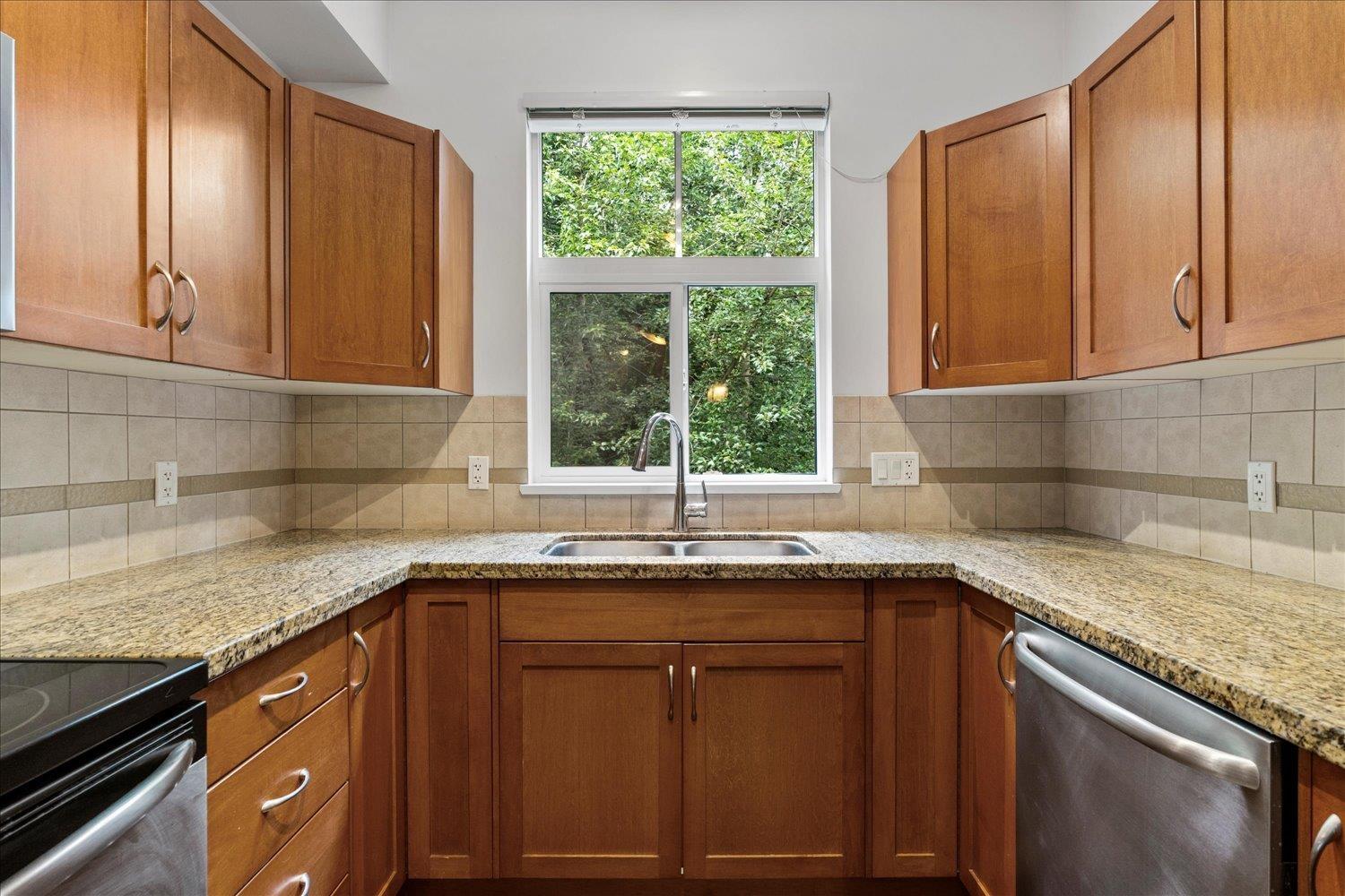 308 33328 E Bourquin Crescent, Abbotsford, British Columbia  V2S 1Y1 - Photo 13 - R3059664