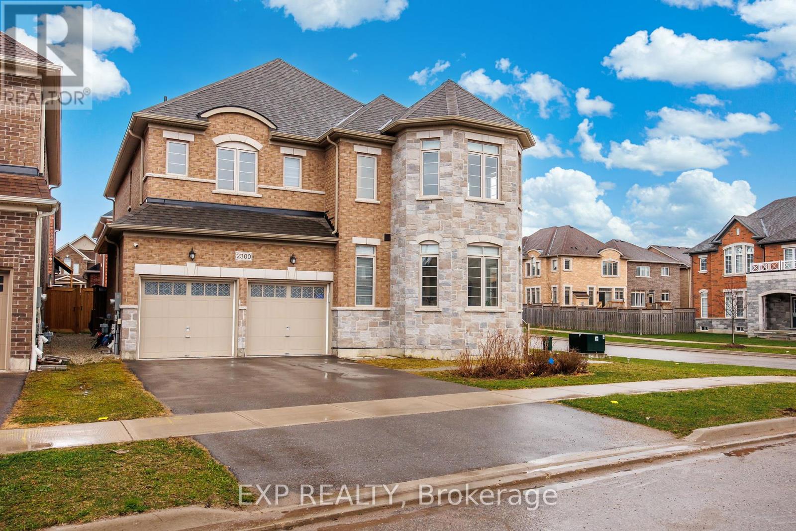 2300 LOZENBY STREET, Innisfil, Ontario