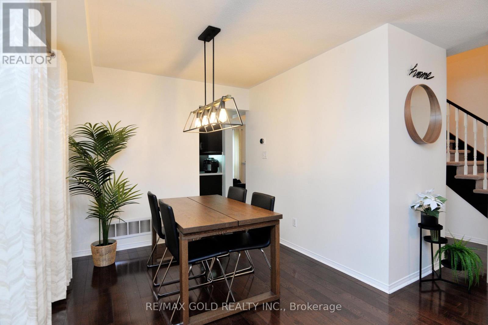 29 Trailridge Drive, Brampton, Ontario  L6X 4M7 - Photo 10 - W12472072