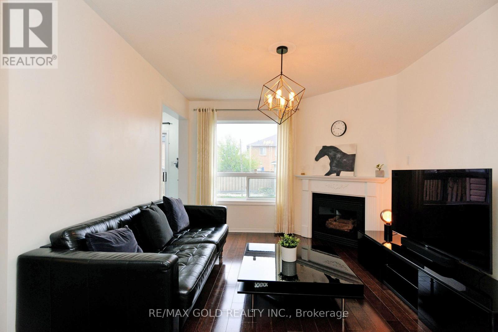 29 Trailridge Drive, Brampton, Ontario  L6X 4M7 - Photo 16 - W12472072