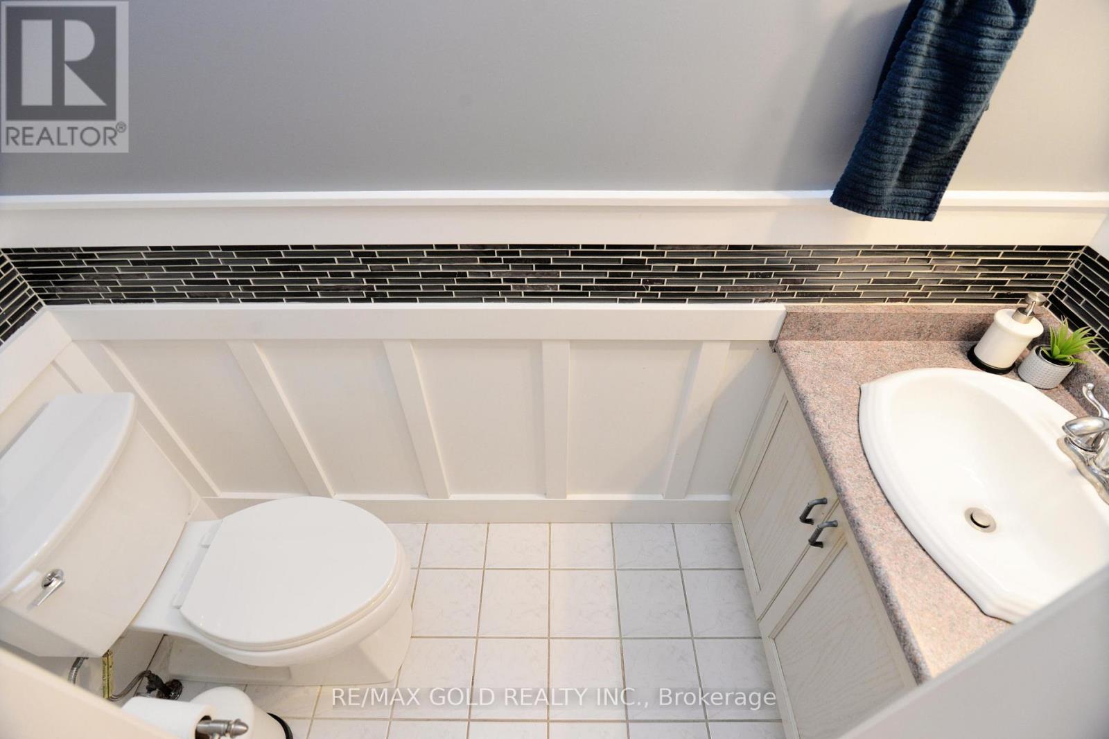 29 Trailridge Drive, Brampton, Ontario  L6X 4M7 - Photo 18 - W12472072