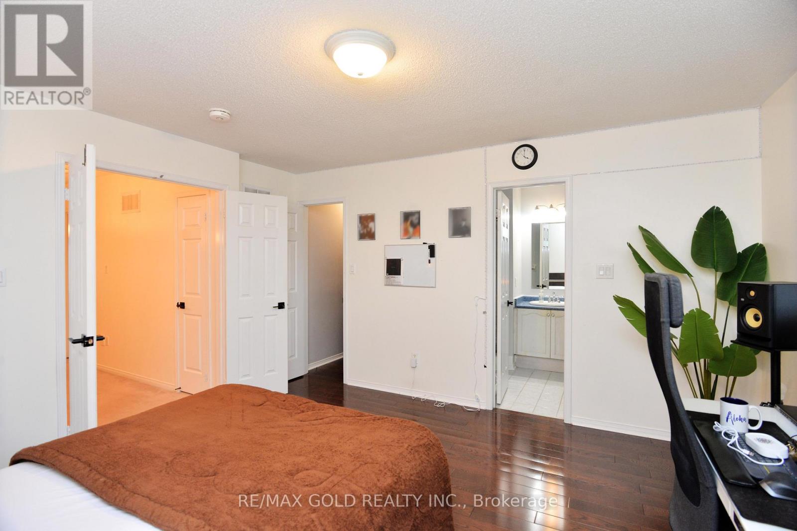29 Trailridge Drive, Brampton, Ontario  L6X 4M7 - Photo 24 - W12472072