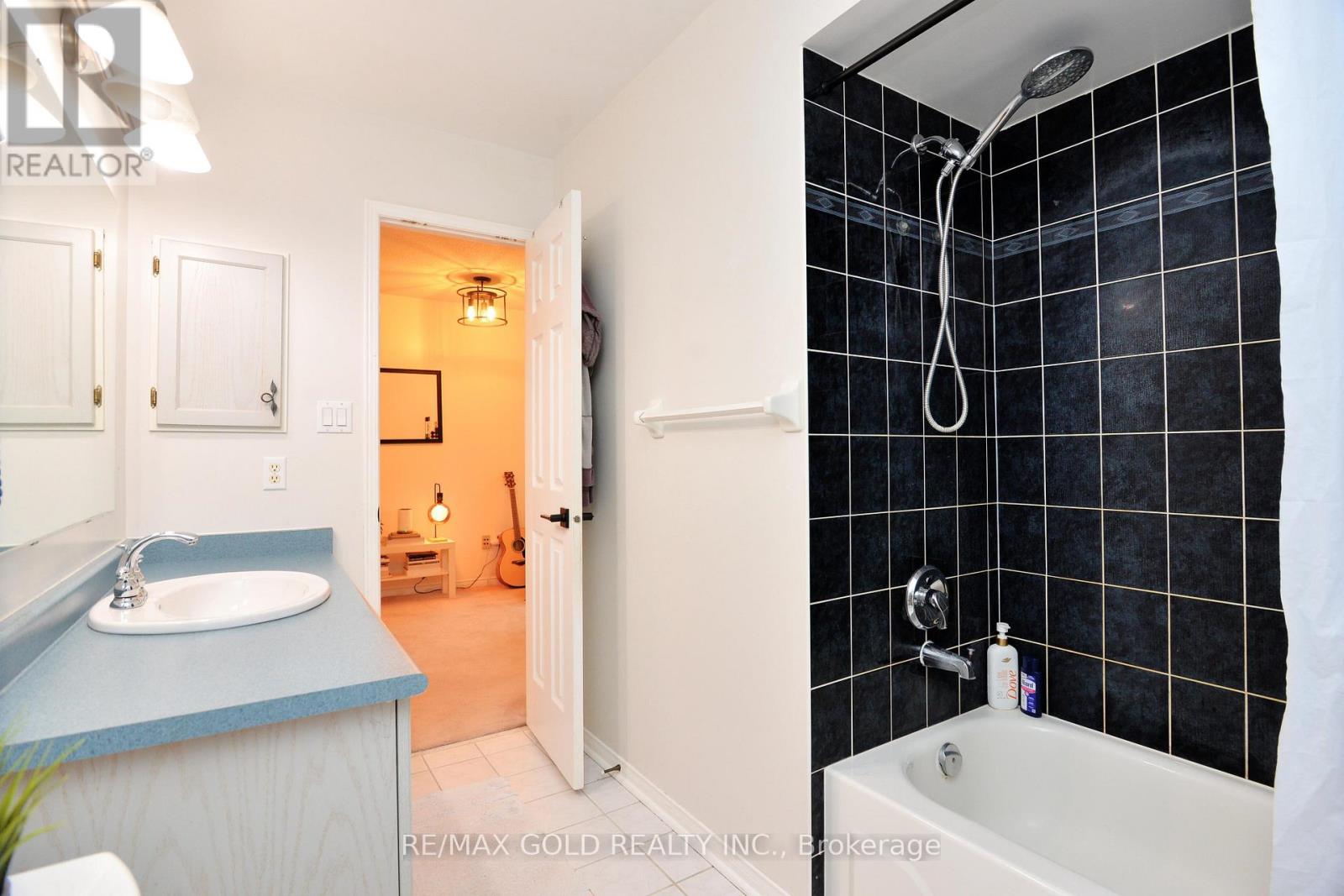 29 Trailridge Drive, Brampton, Ontario  L6X 4M7 - Photo 34 - W12472072