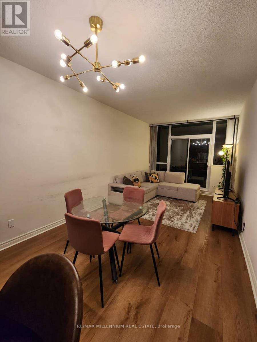 607 - 339 Rathburn Road W, Mississauga, Ontario  L5B 0K6 - Photo 4 - W12472086