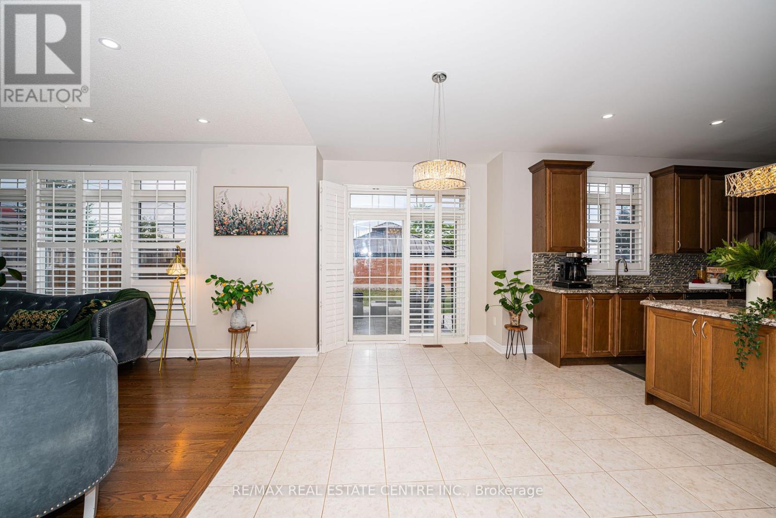 60 Sleightholme Crescent, Brampton, Ontario  L6P 3E7 - Photo 23 - W12472121