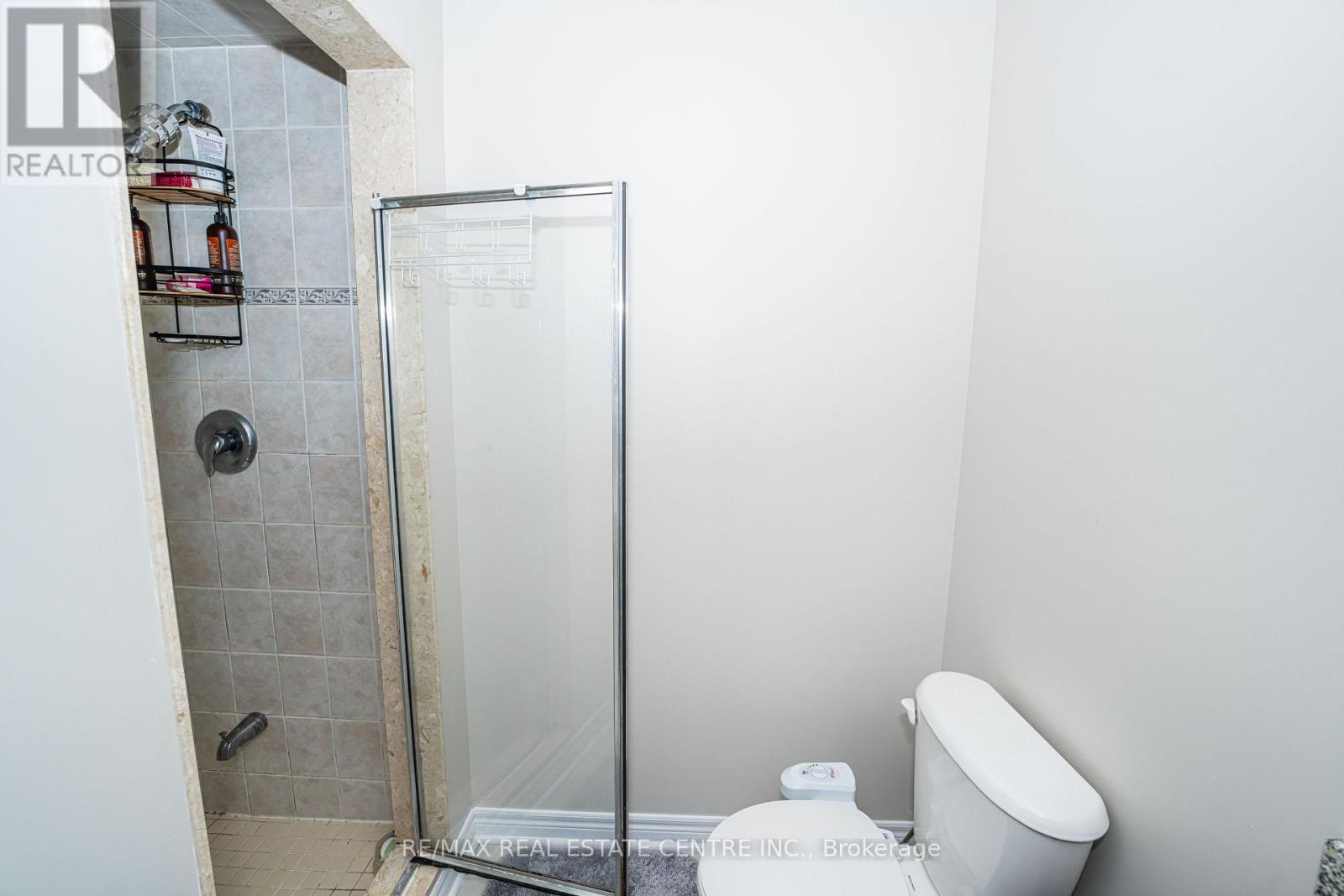 60 Sleightholme Crescent, Brampton, Ontario  L6P 3E7 - Photo 33 - W12472121