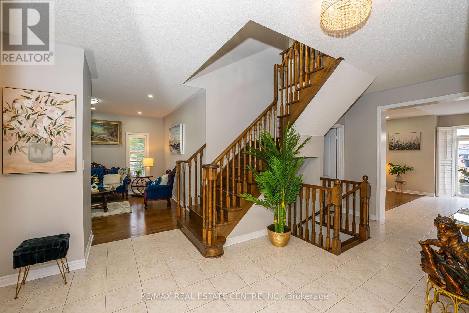 60 Sleightholme Crescent, Brampton, Ontario  L6P 3E7 - Photo 9 - W12472121