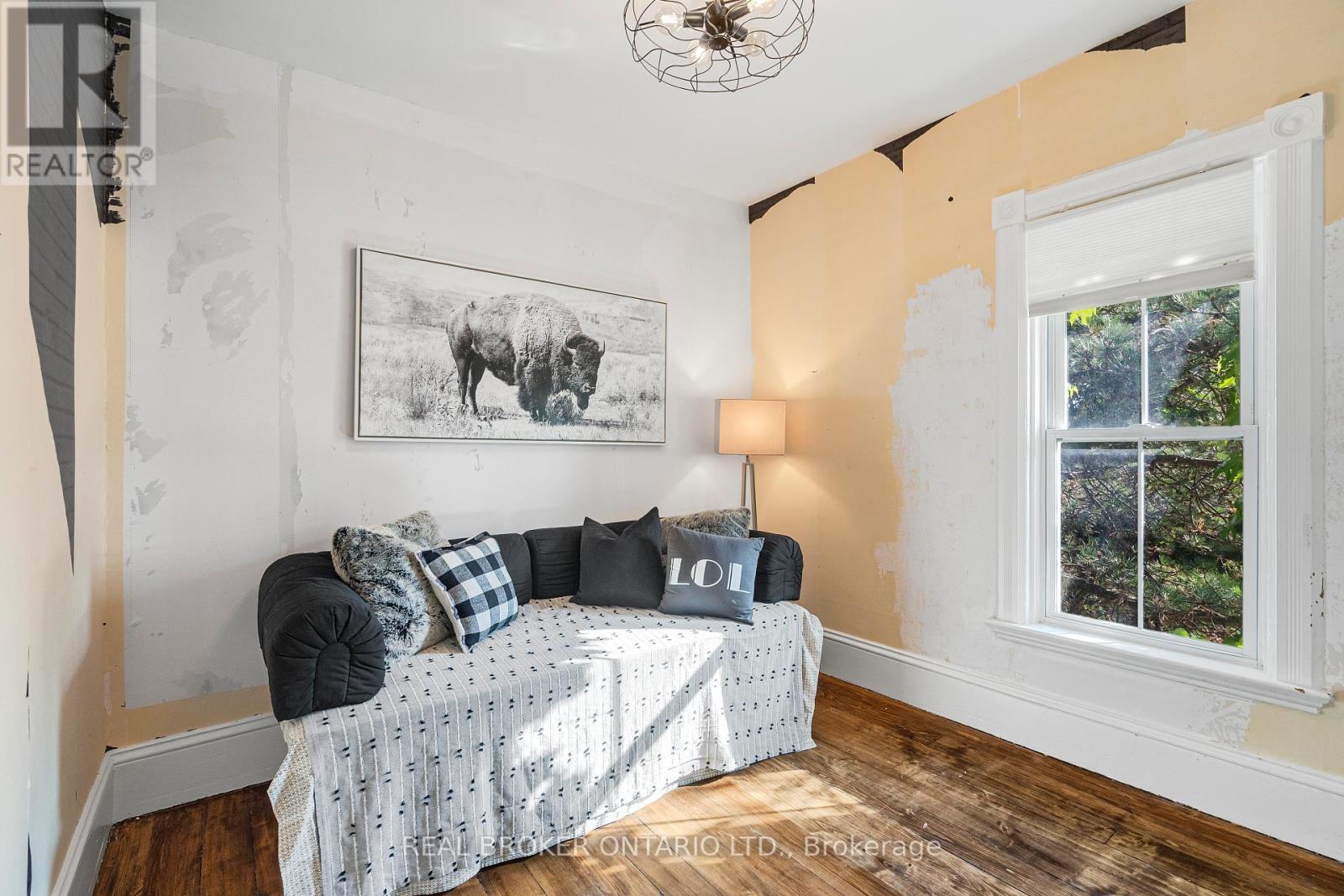 74 Lake Avenue W, Carleton Place, Ontario  K7C 1L6 - Photo 34 - X12472163