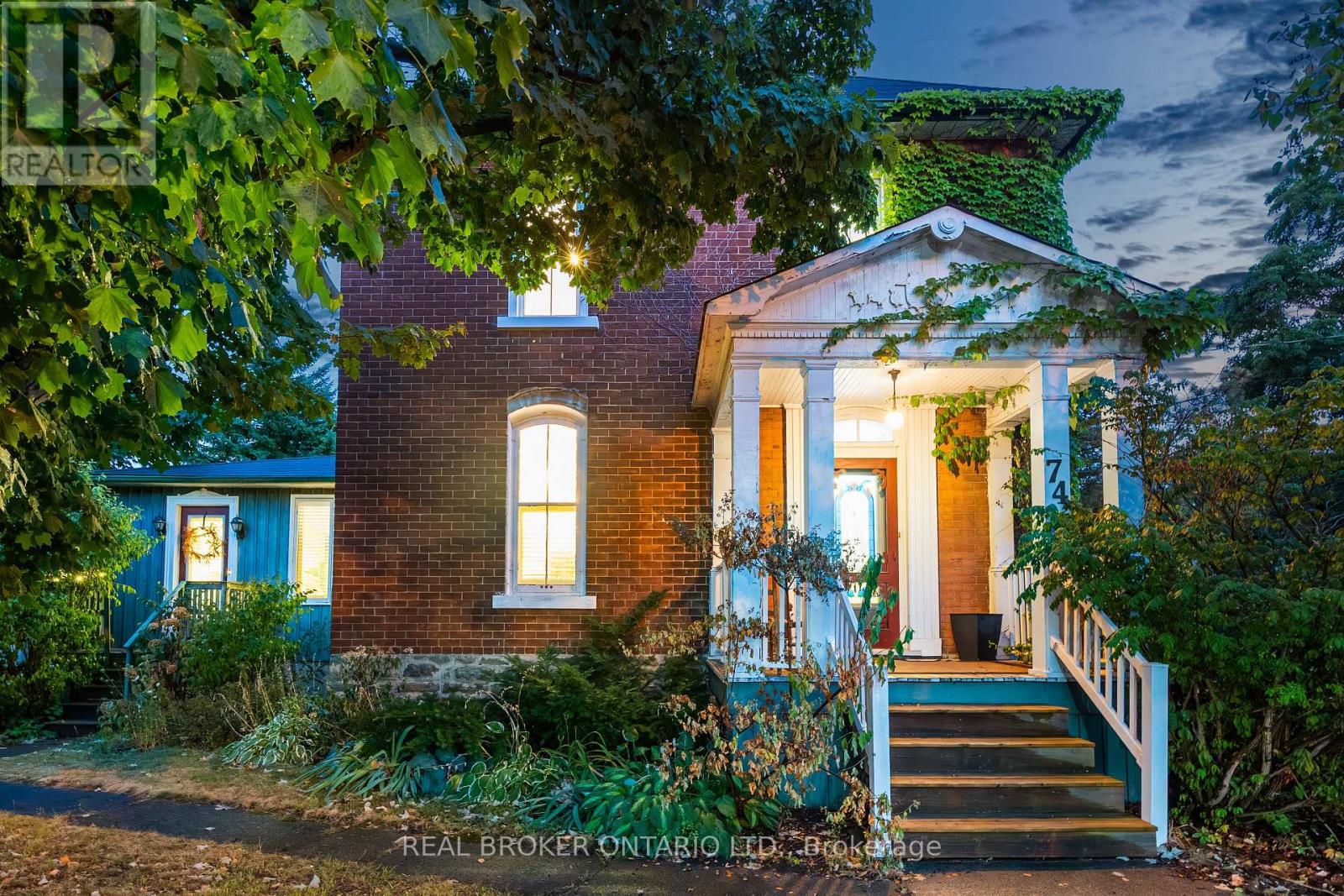 74 Lake Avenue W, Carleton Place, Ontario  K7C 1L6 - Photo 4 - X12472163
