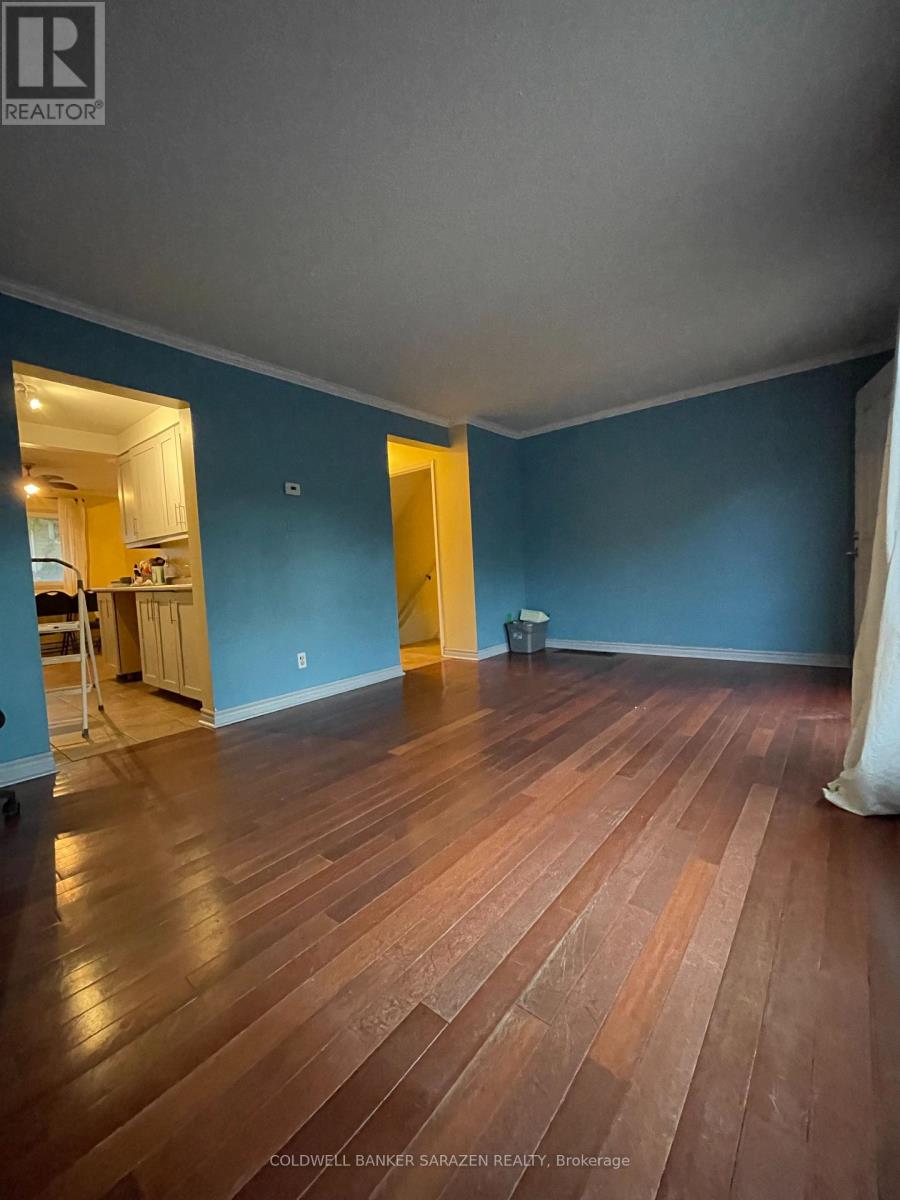 10 - 4868 Hendon Way, Ottawa, Ontario  K1J 8T1 - Photo 3 - X12472178
