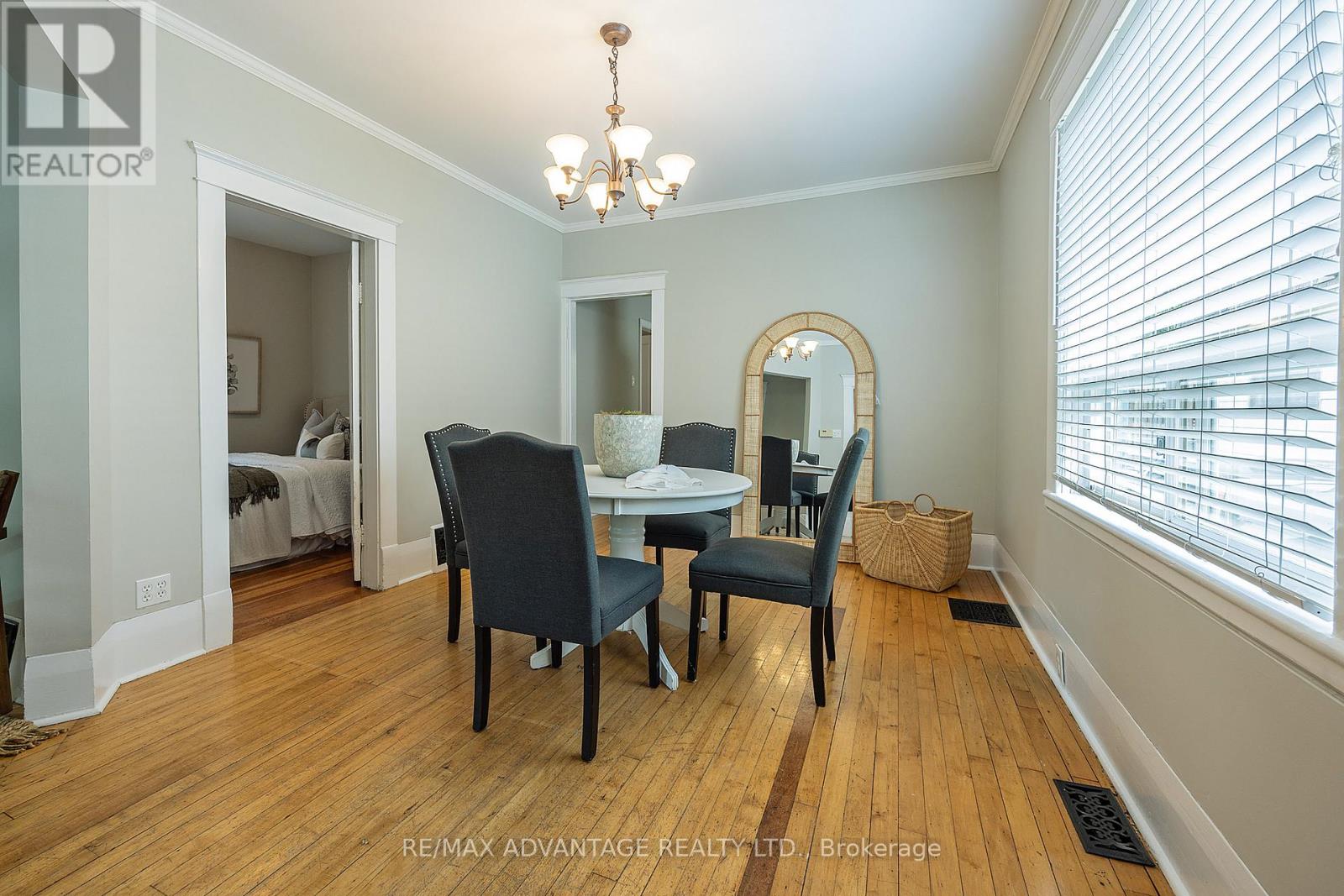 30 Langarth Street E, London South, Ontario  N6C 1Z1 - Photo 8 - X12472186
