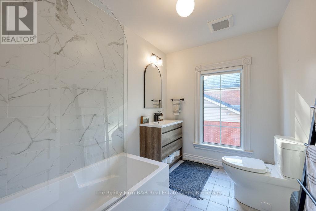 174 Light Street, Woodstock, Ontario  N4S 6H4 - Photo 39 - X12472133