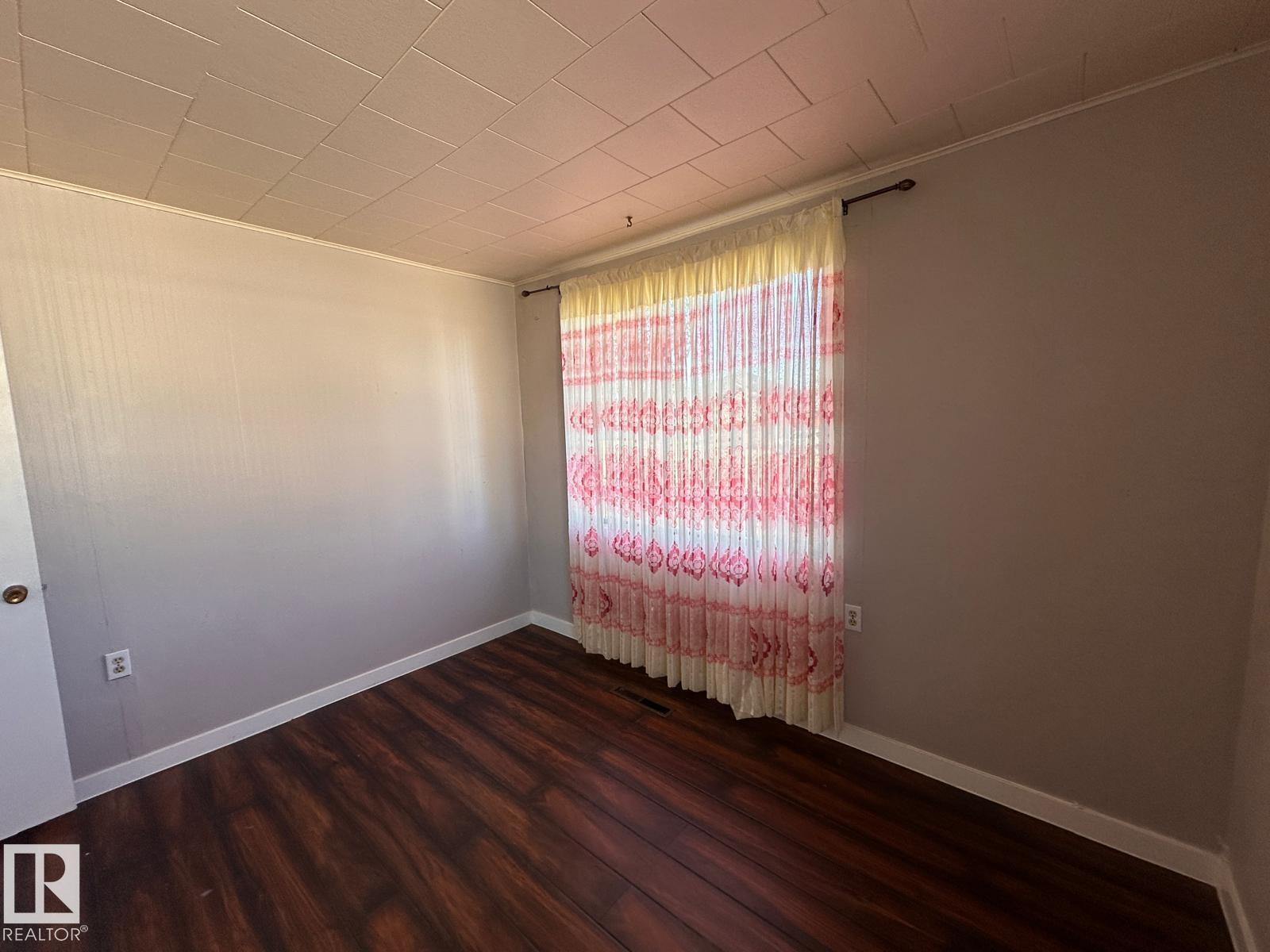 9921 163 St Nw, Edmonton, Alberta  T5P 3N3 - Photo 2 - E4462812