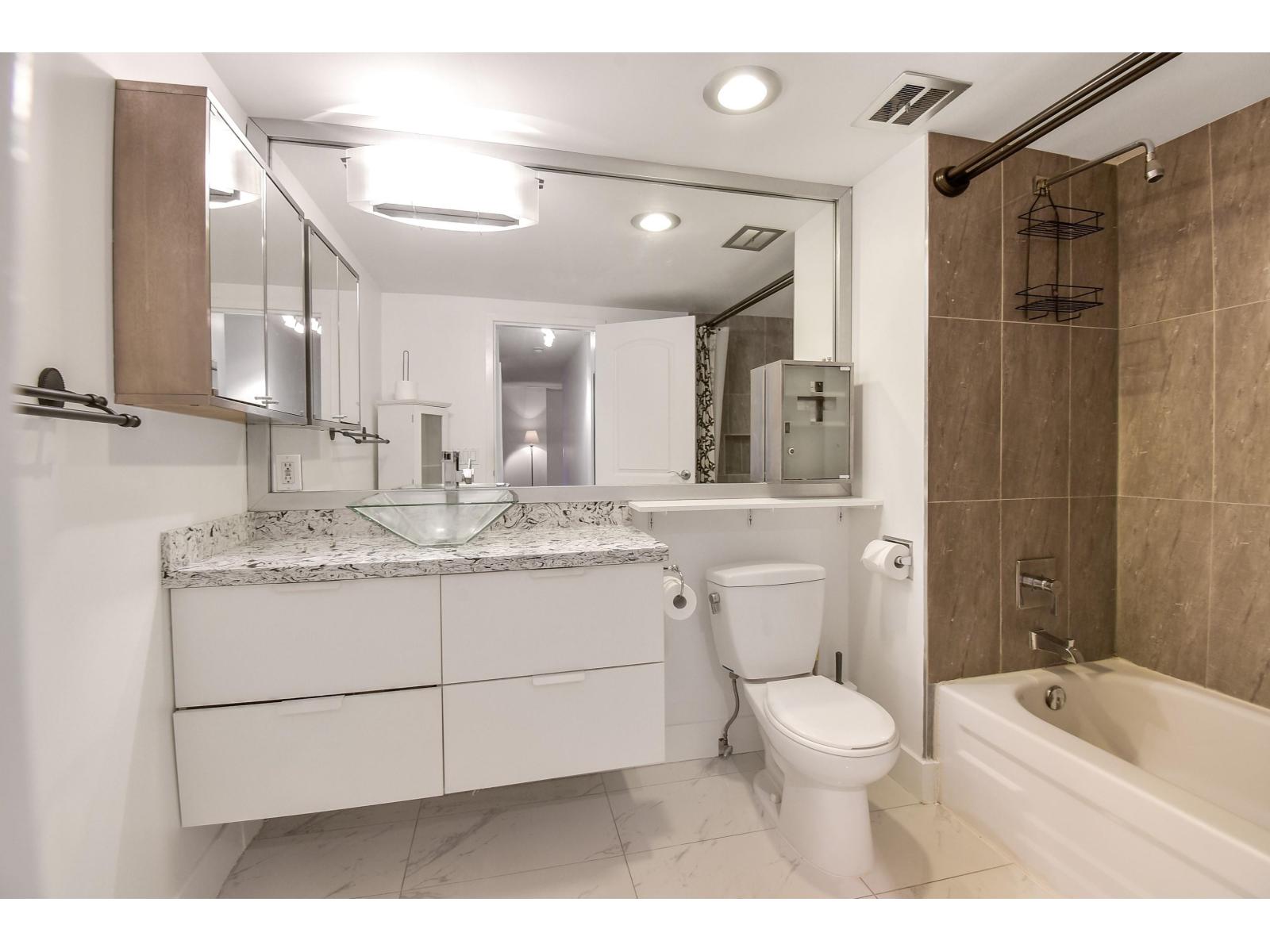 307 1320 Fir Street, White Rock, British Columbia  V4B 4B2 - Photo 14 - R3059175