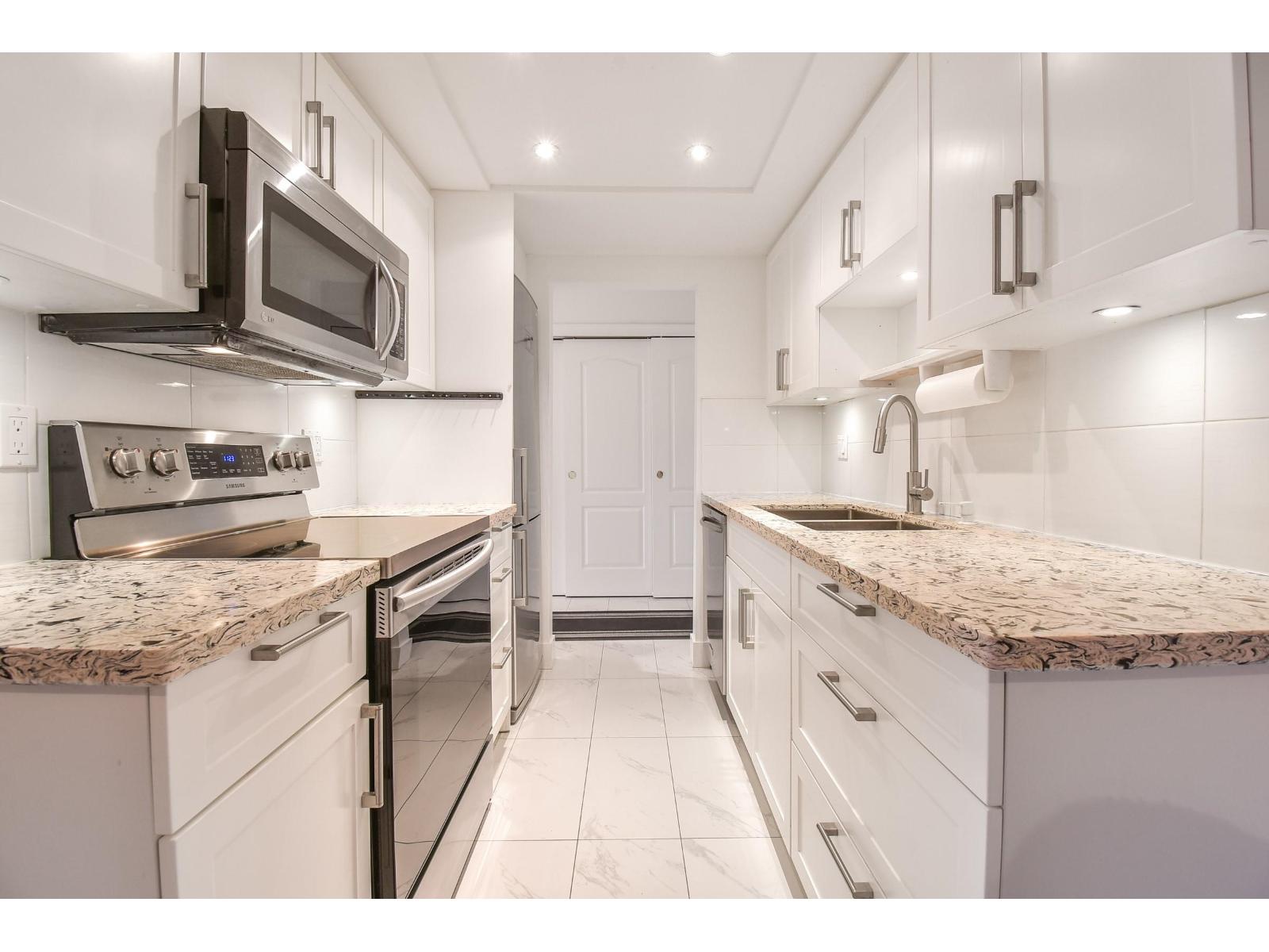 307 1320 Fir Street, White Rock, British Columbia  V4B 4B2 - Photo 9 - R3059175