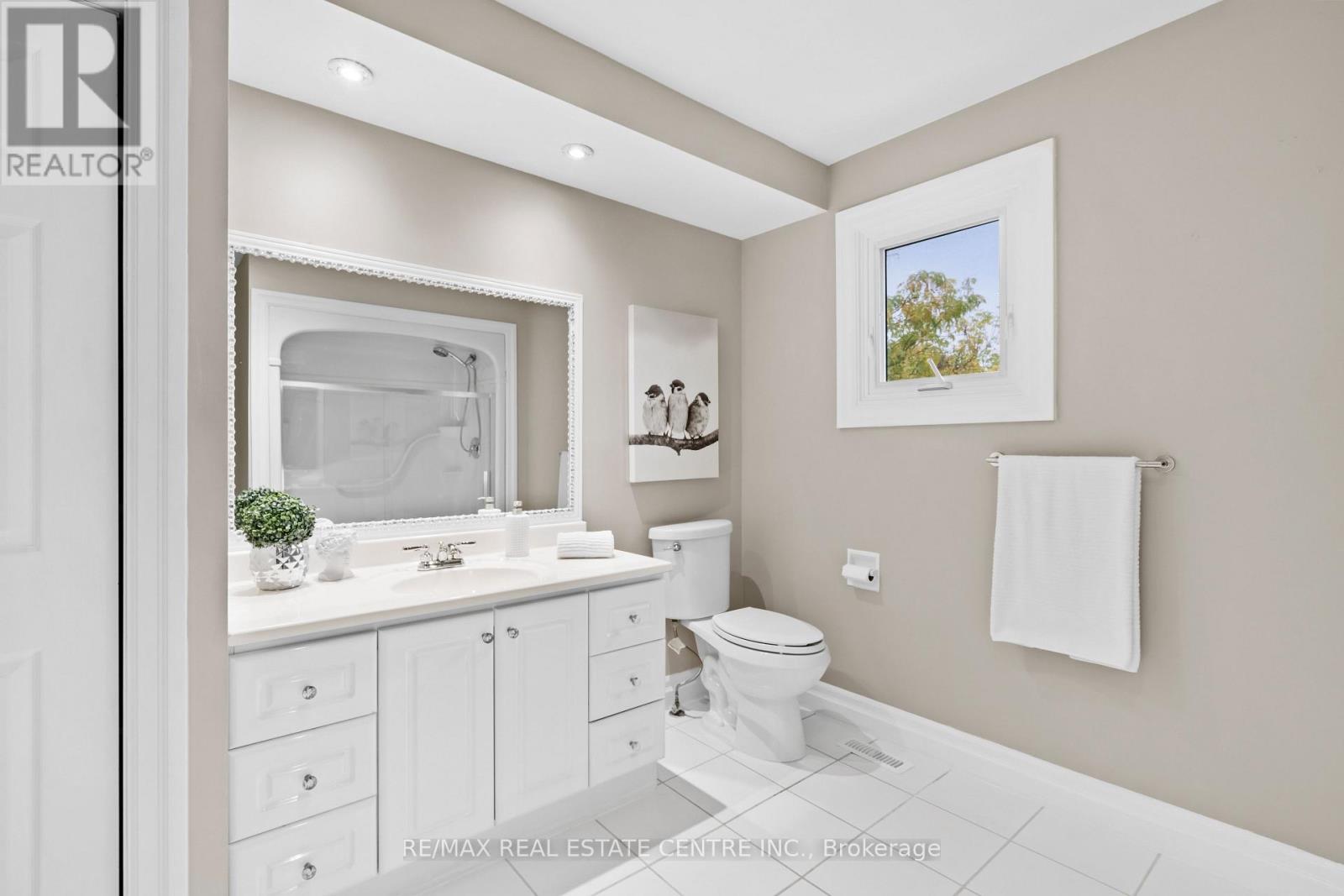 20 Driftwood Place, Hamilton (Stoney Creek Mountain), Ontario  L8J 2N7 - Photo 18 - X12472034